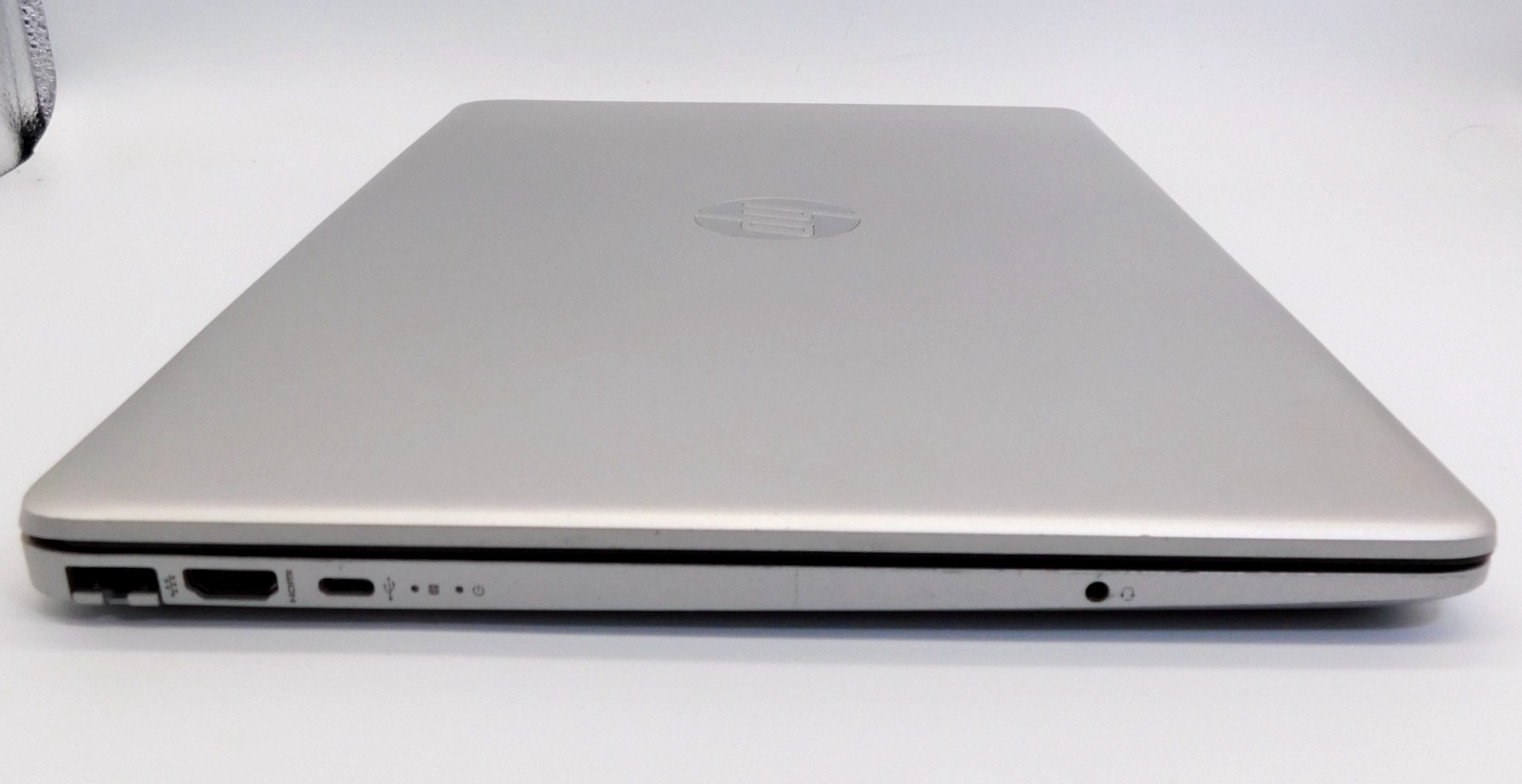 HP 15-dw0037wm 15.6″ i3 8th Gen 8GB RAM 1TB HDD Windows 10 Laptop Silver