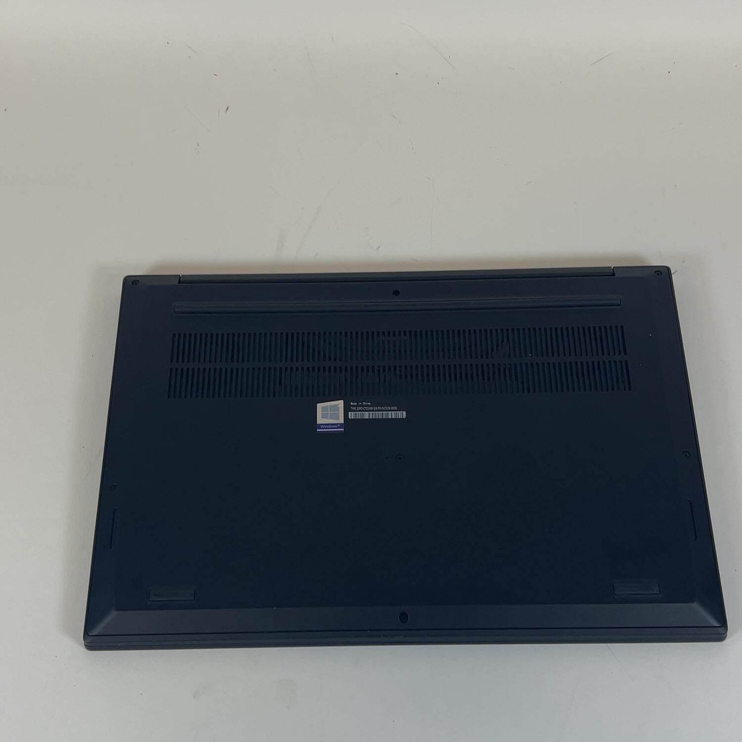 Lenovo ThinkPad P1 Gen 1 15.6″ Xeon E-2176M 2.7GHz 32GB RAM 1TB SSD Quadro P2000