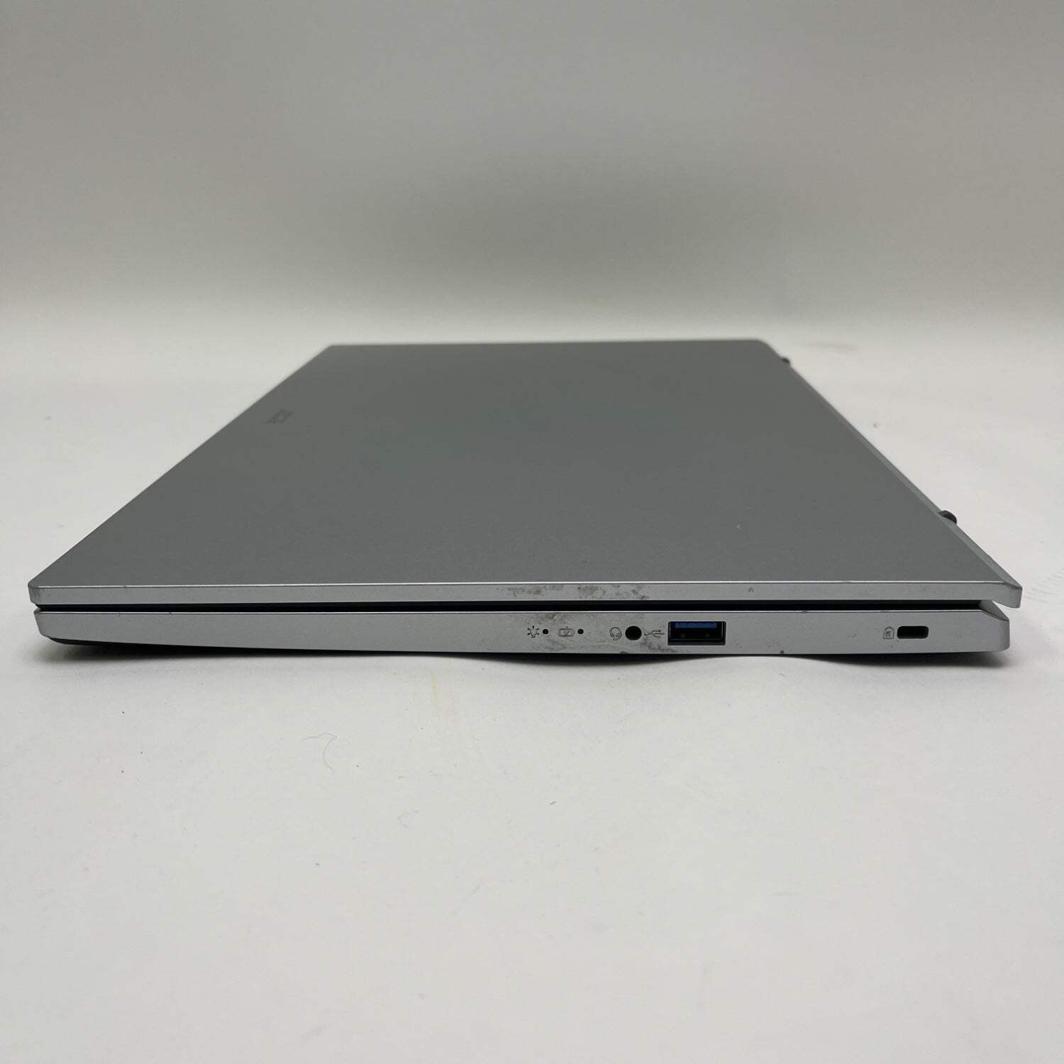 Acer Aspire 3 15.6″ i5-1235U 1.3GHz 8GB RAM 256GB SSD