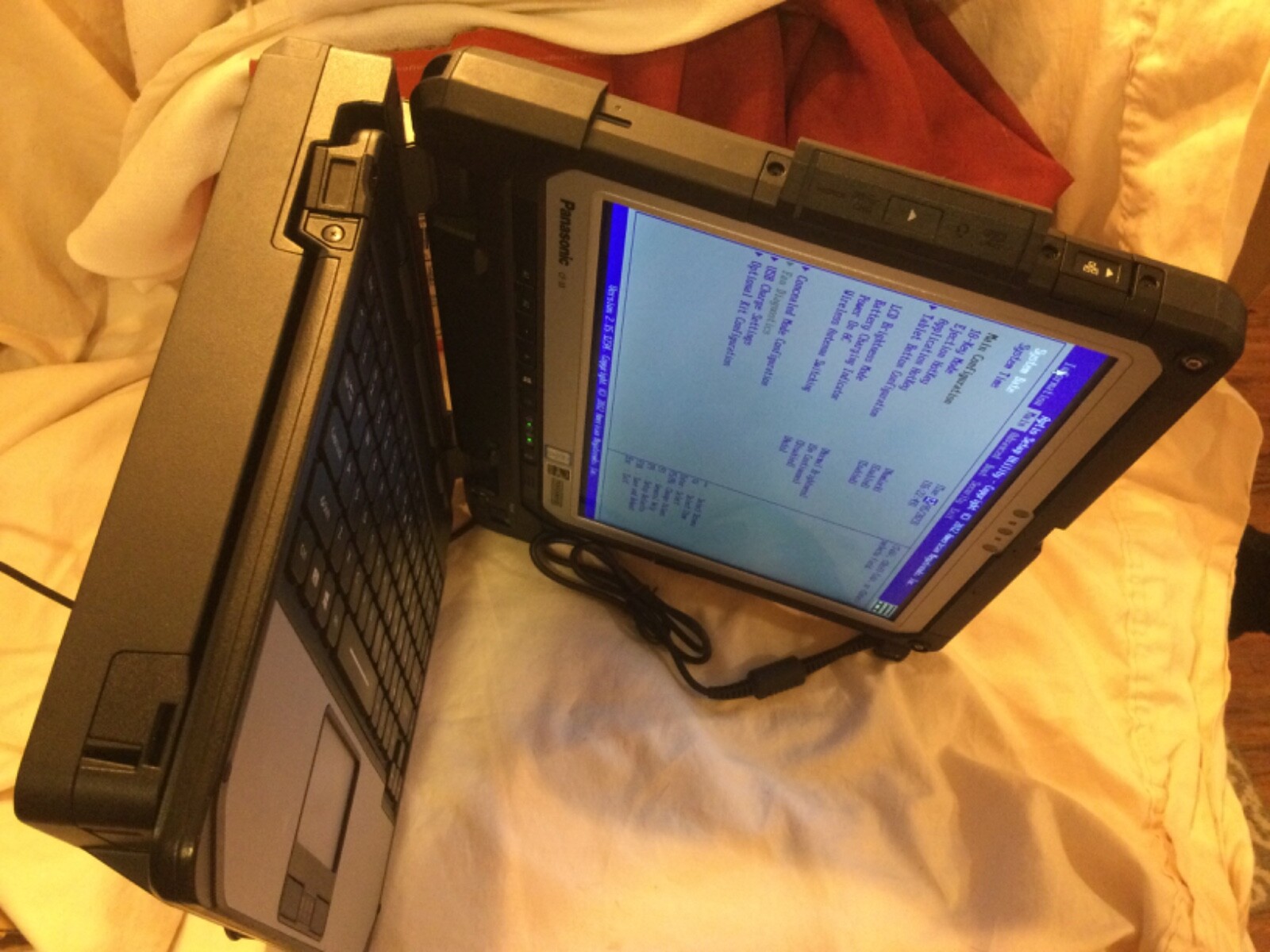 *Panasonic Toughbook CF-33 i5-7300U 2.6Ghz 8gb 256gb SSD LTE GPS w/VVK331M DOCK
