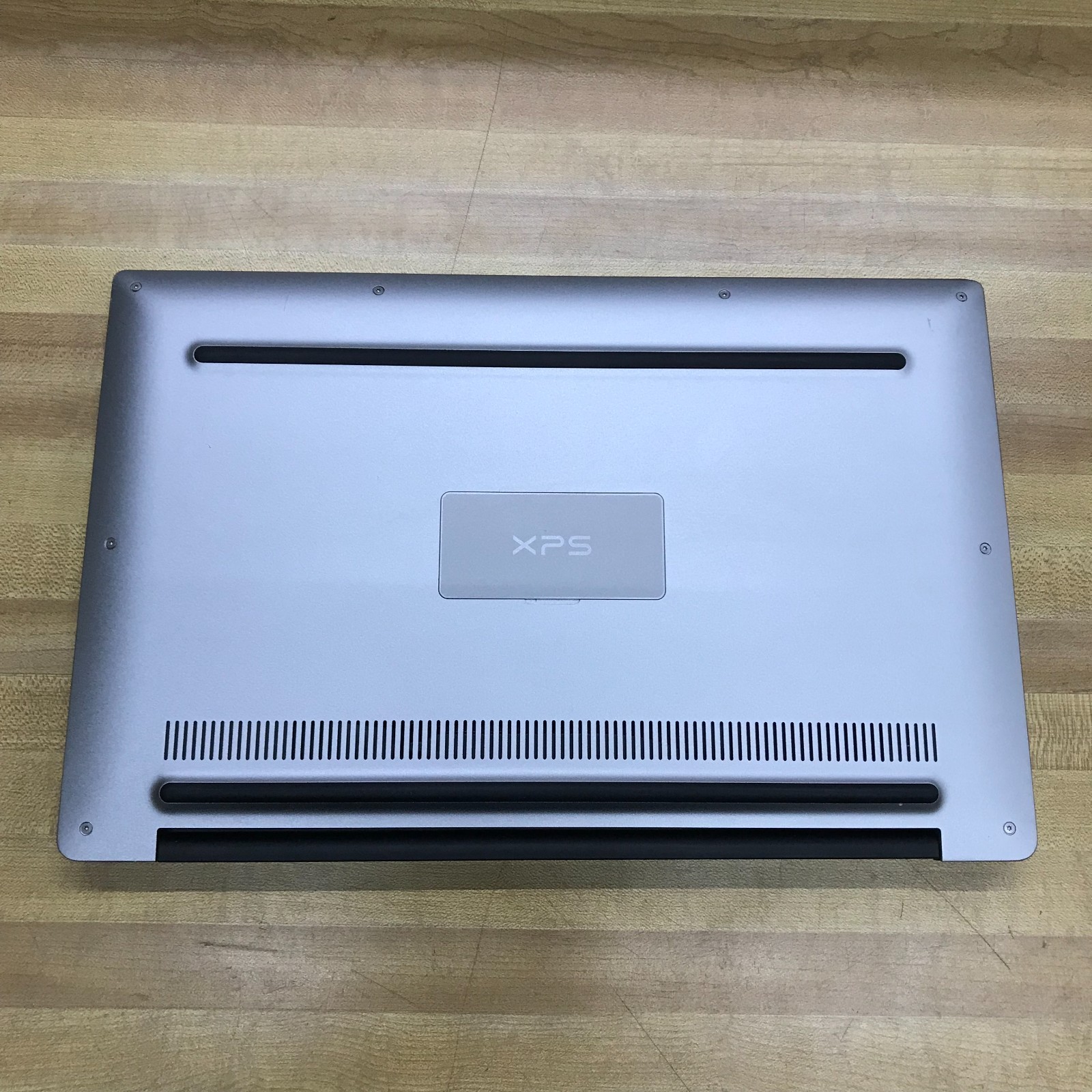 Dell XPS 13 9360 FHD i5-7200U 2.5GHz 8GB 256GB SSD 13.3″ LAPTOP (WINDOWS 11)