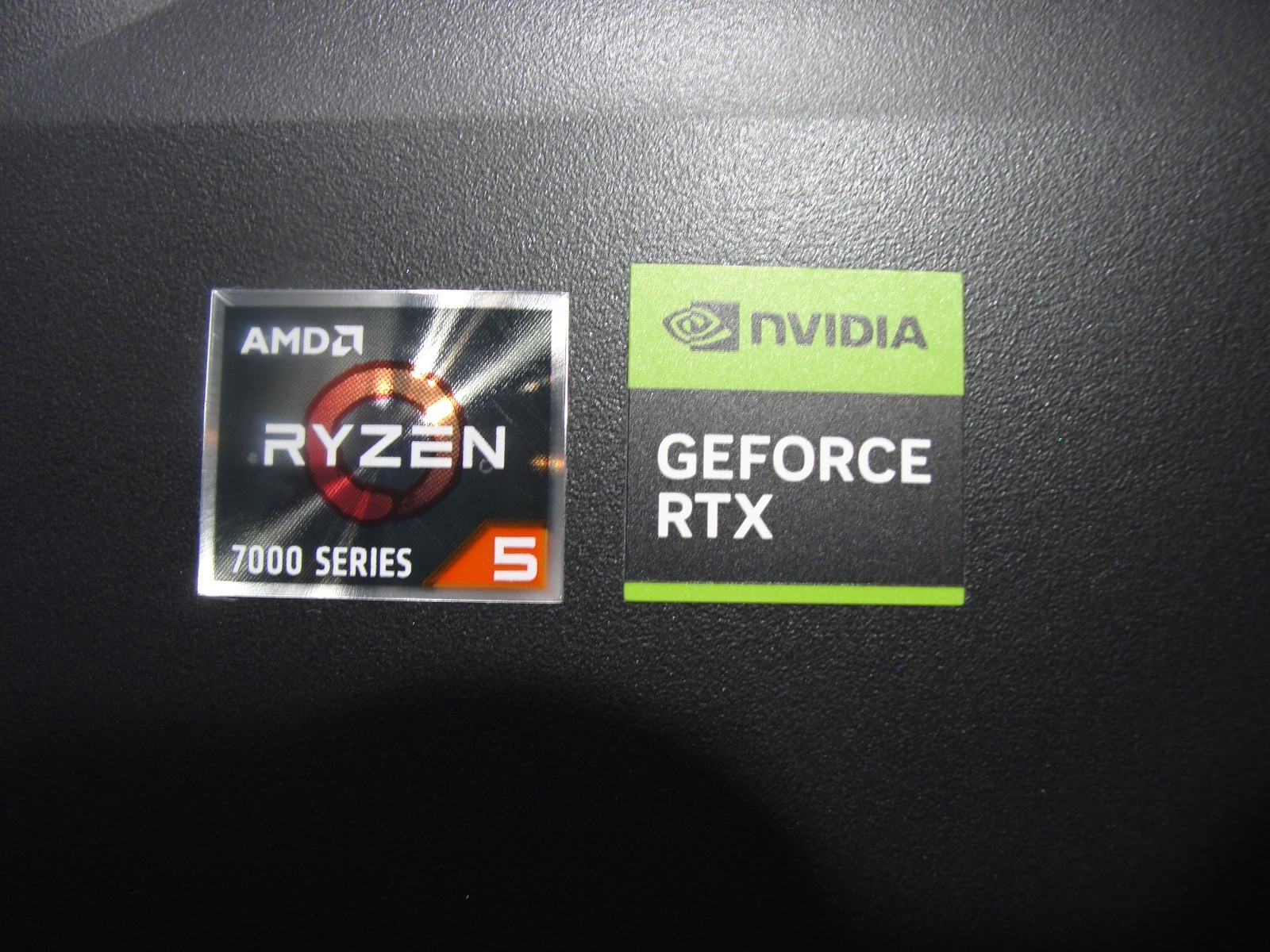 MSI Bravo 15 C7VE 15.6″ FHD 144Hz AMD Ryzen 5 7535HS 16GB RAM 512GB SSD RTX 4050