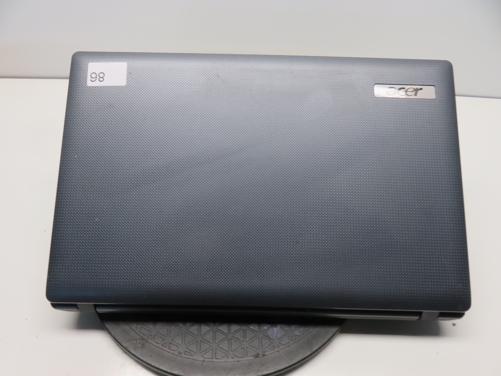 Acer Aspire 5250-BZ467 AMD E-450 1.65GHz 4GB NO HDD No Batt