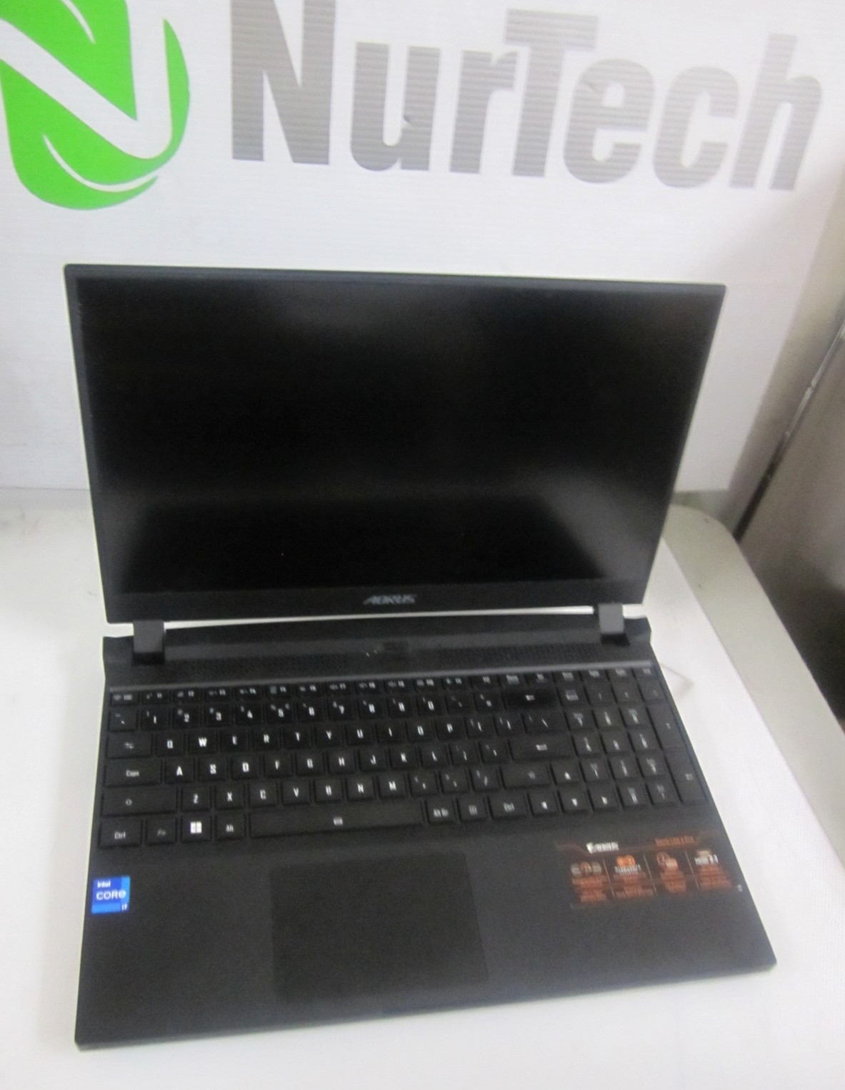 AORUS 15P XD RX5L Gaming i7 11th. 32GB 1TB 2.3GHZ Nvidia RTX3070 UBUNTU LAPTOP