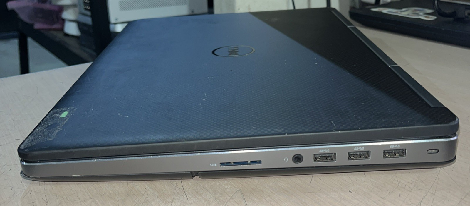 DELL LATITUDE 7520 INTEL CORE I7-7850HQ 2.9GHZ 8GB RAM NO HD