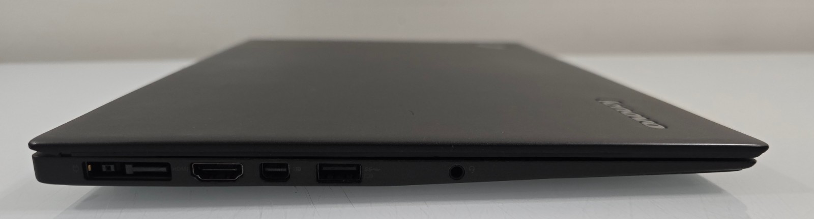 Lenovo ThinkPad X1 Carbon 3rd Gen 14″ i7-5600U 2.6GHz 8GB RAM 256GB SSD Grade B