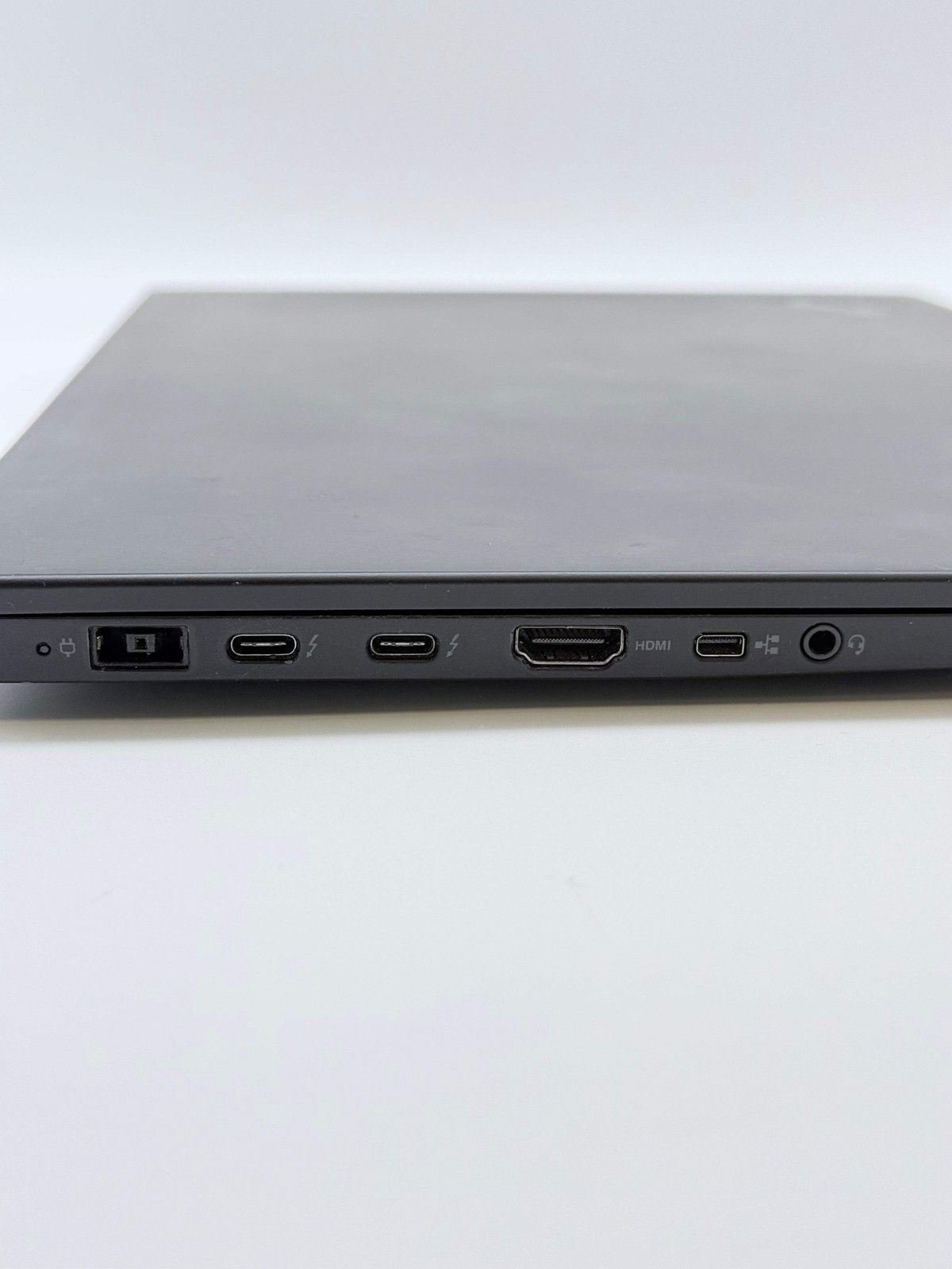 Lenovo ThinkPad P1 Gen 2 16-inch Intel Core i7 9th Gen 16GB RAM 256GB SSD