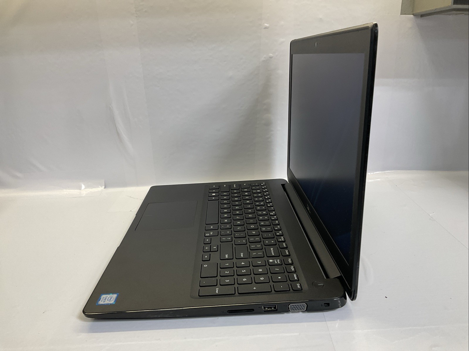 Dell Latitude 3500/ 15.6-inch/ i5-8th Gen/ 16GB RAM/ 128GB SSD/W11 Pro/AC(133F)