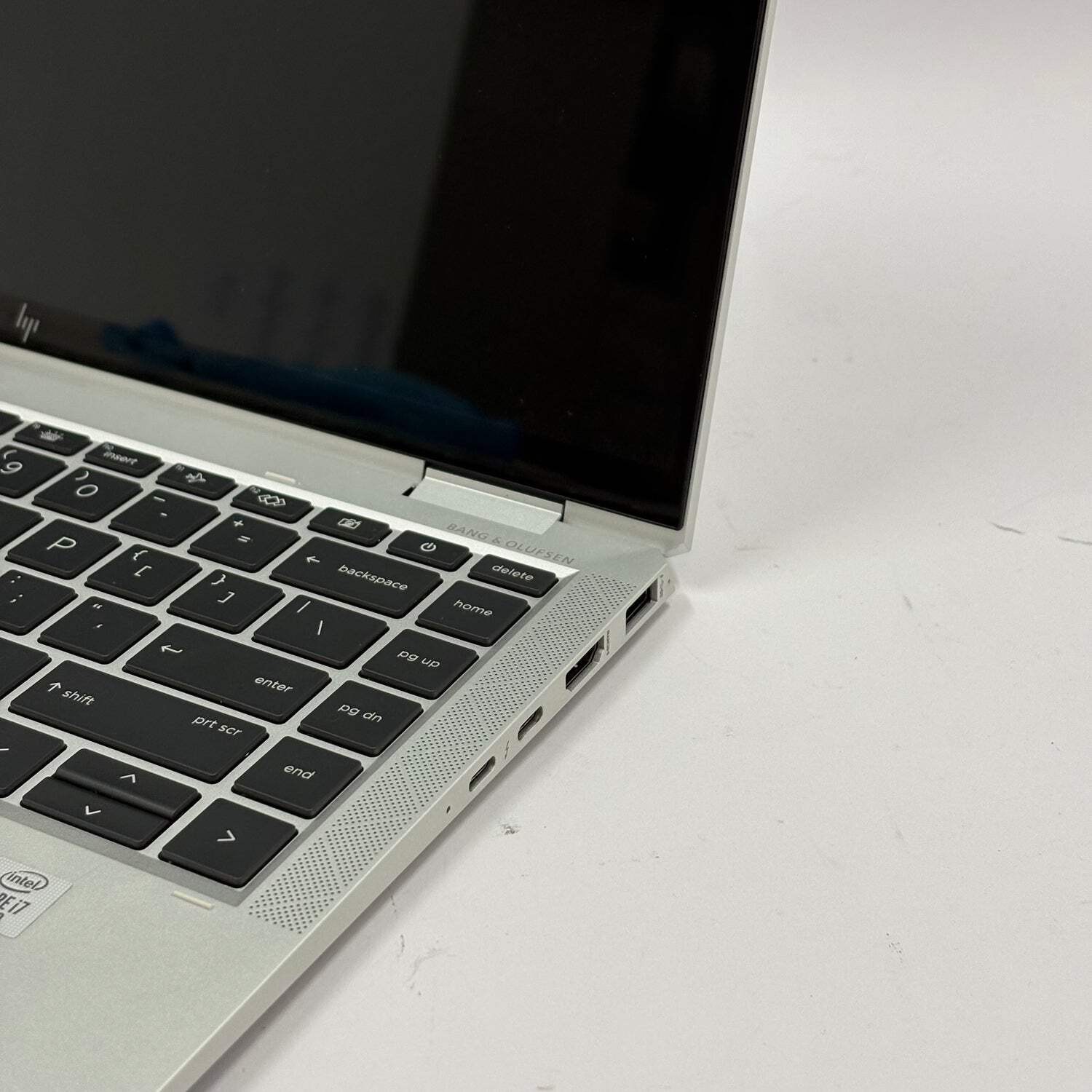 HP EliteBook x360 1040 G7 14″ i7-10610U 1.80GHz 32GB RAM 256GB SSD