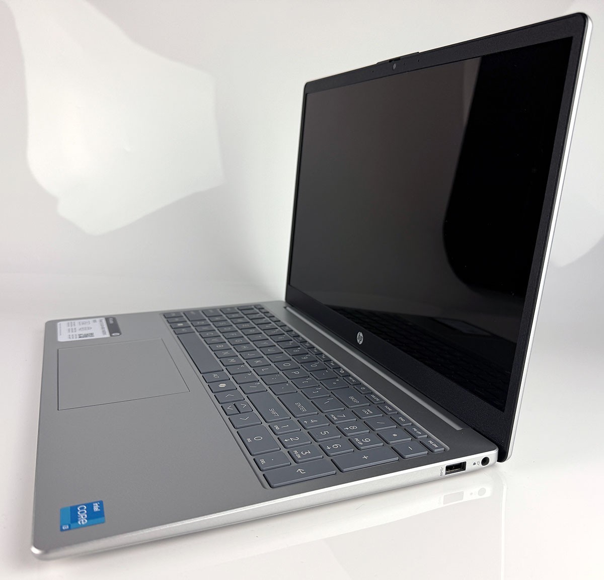 HP 15-fd0123dx, i3-1315U, 8GB, 256B SSD 15.6″ W11H Laptop – Used, Working