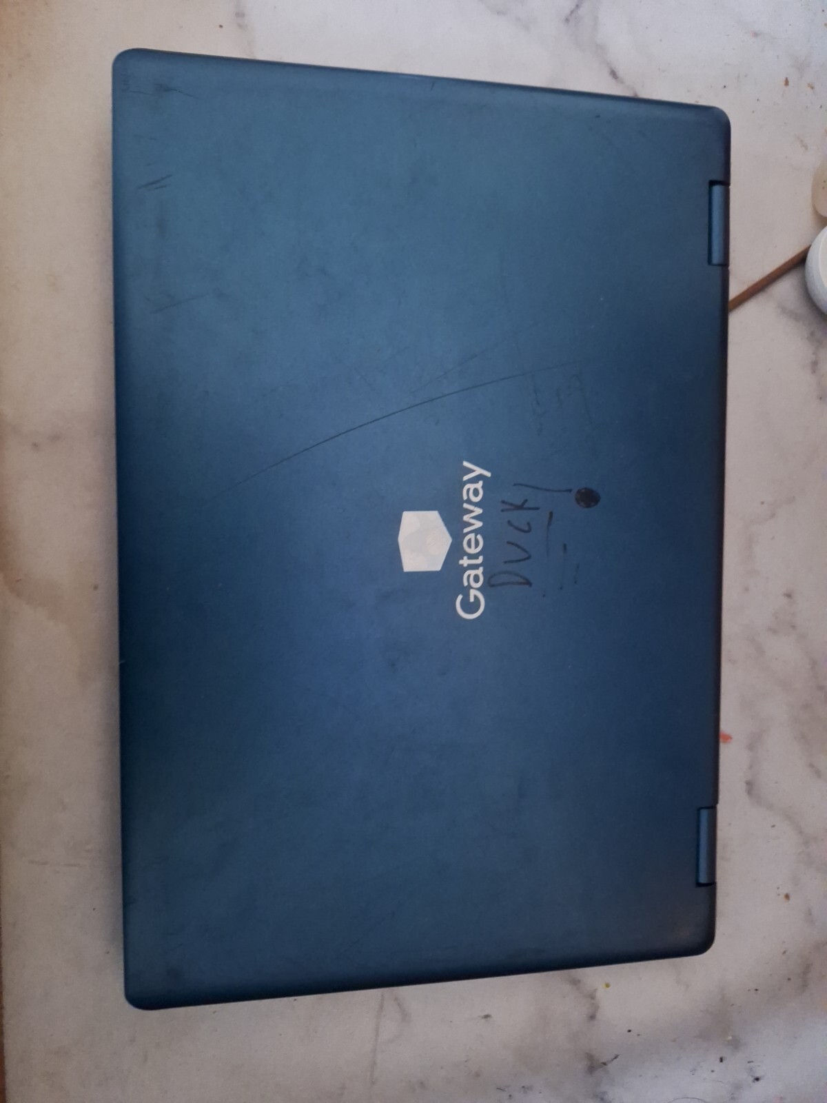 laptop computers used window 10