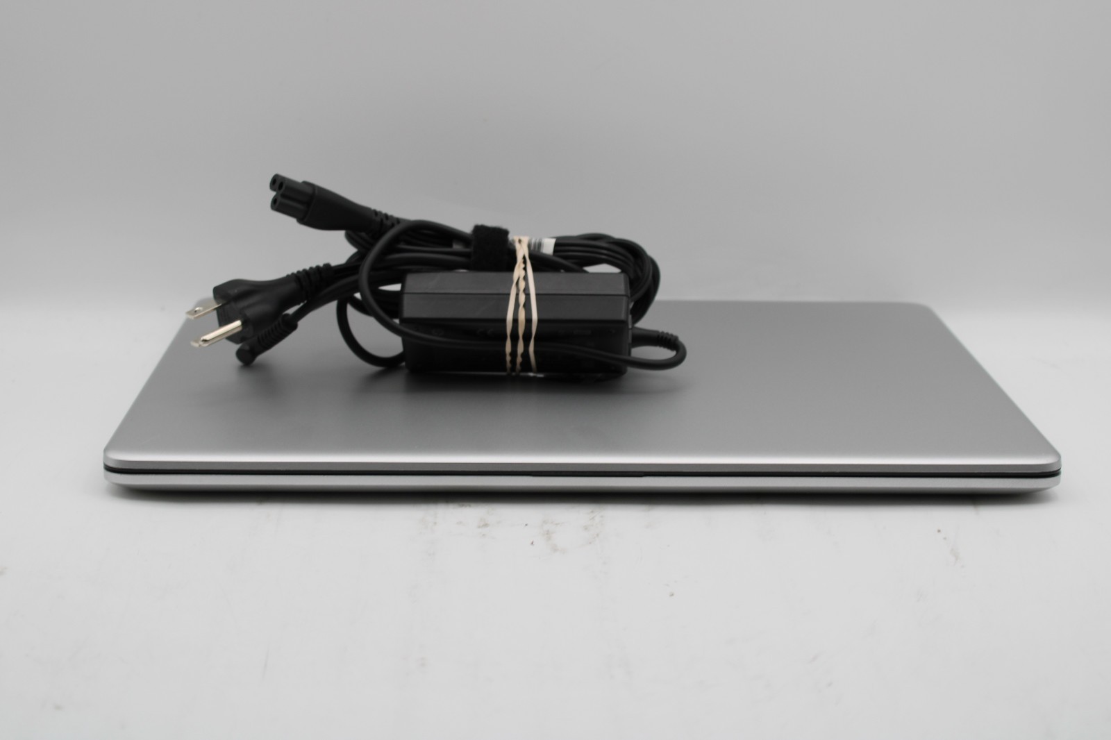 HP 15-dy1751ms _ i5-1035G1 @ 1 GHz _ 16GB RAM _ No SSD / OS