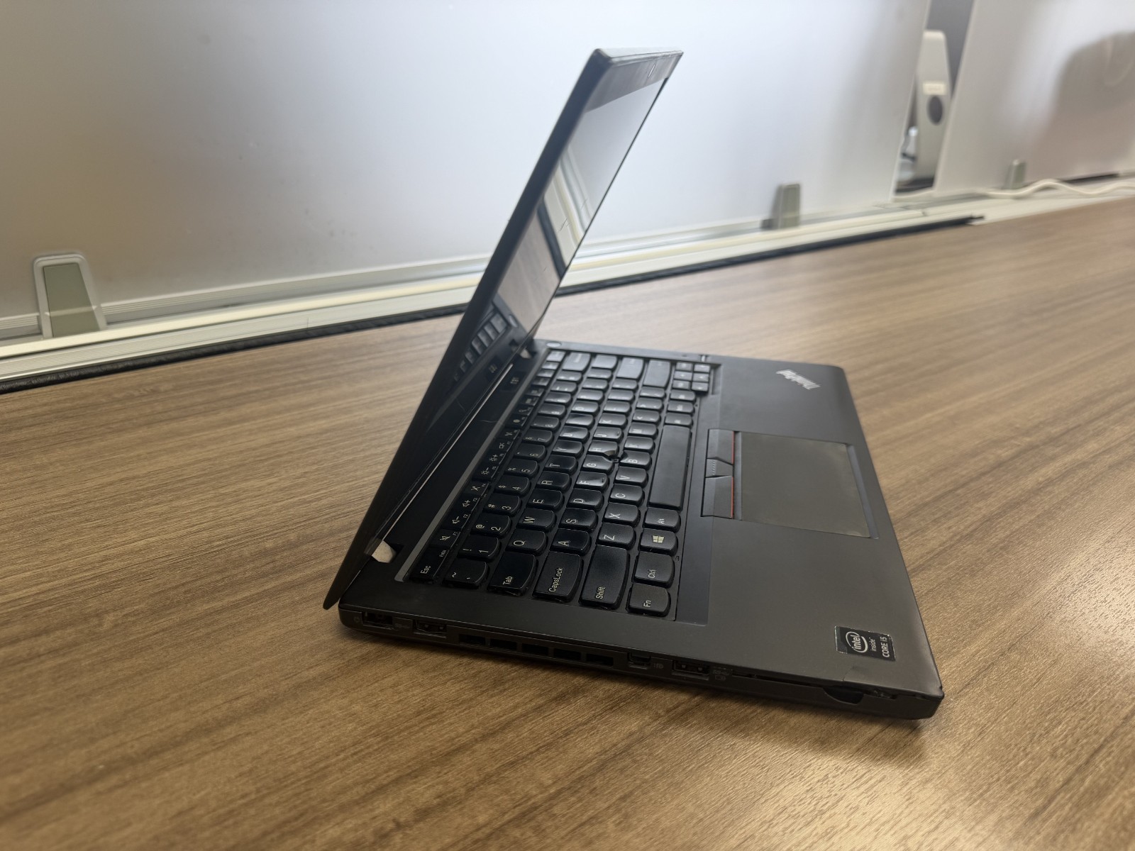 LENOVO THINKPAD T450S CORE I5 5TH DDR3 4GB RAM 14GB SSD USED
