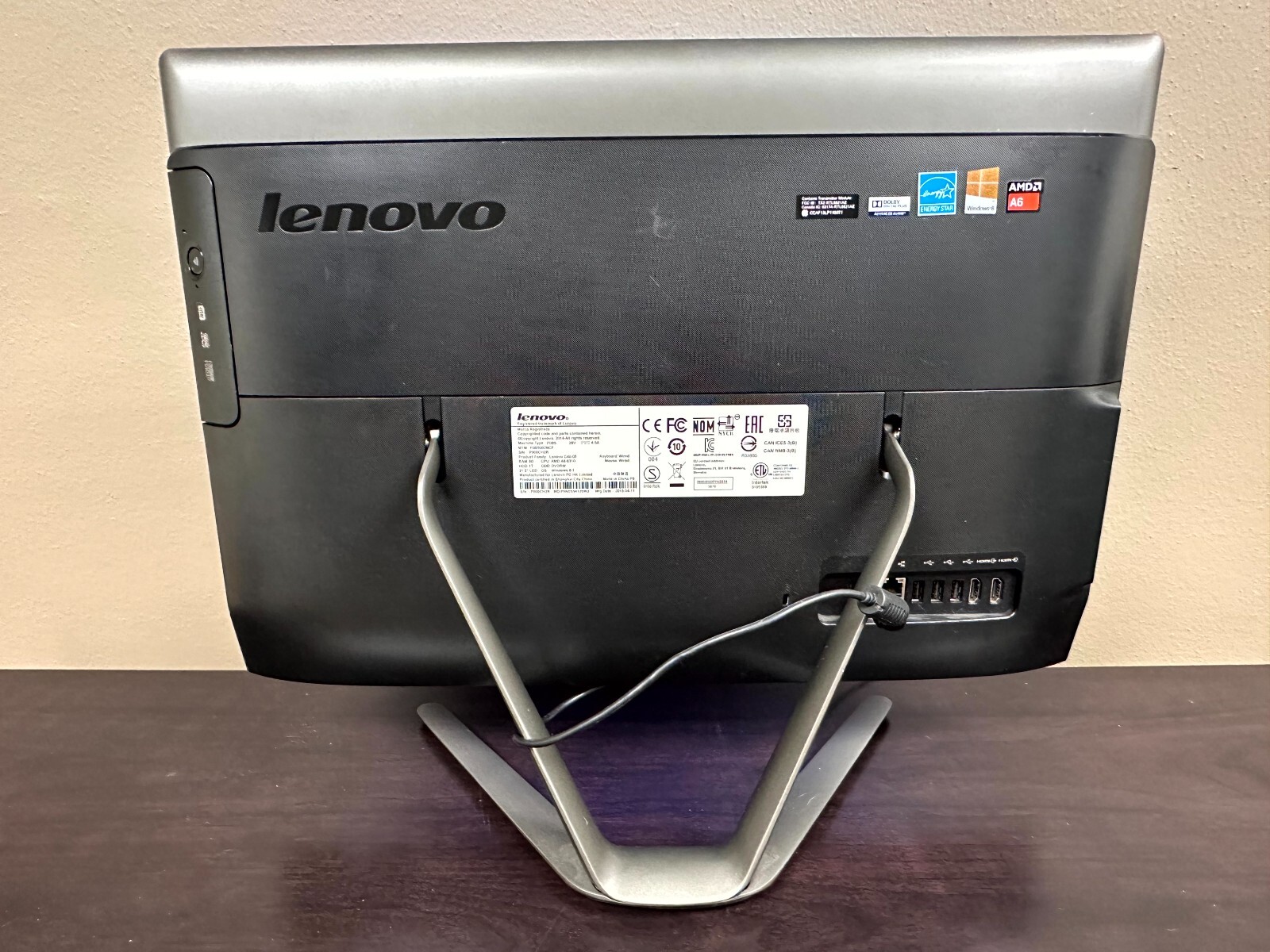 Lenovo C40-05 All-in-one Desktop Computer 21.5″ AMD A6 1.8Ghz 8GB 500GB Win 10