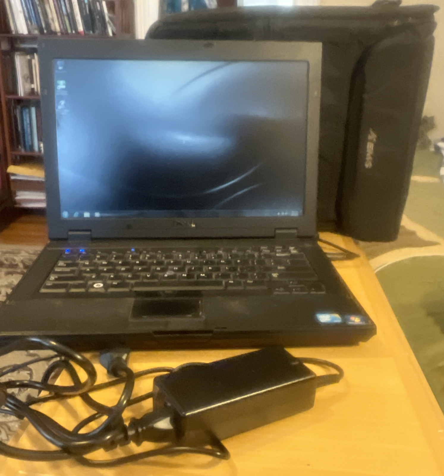 Dell Latitude E5400 Win 7 Prof 2 Duo P8700 2Gig 232 SATA HD TESTED w/case