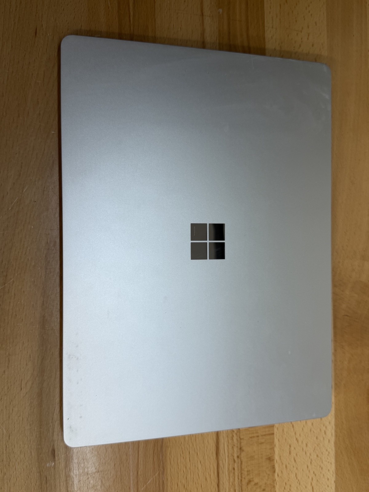Microsoft Surface Laptop Go 1st Gen 1943 12.4″ i5-1035G1 1.0GHz 8GB RAM 128GB