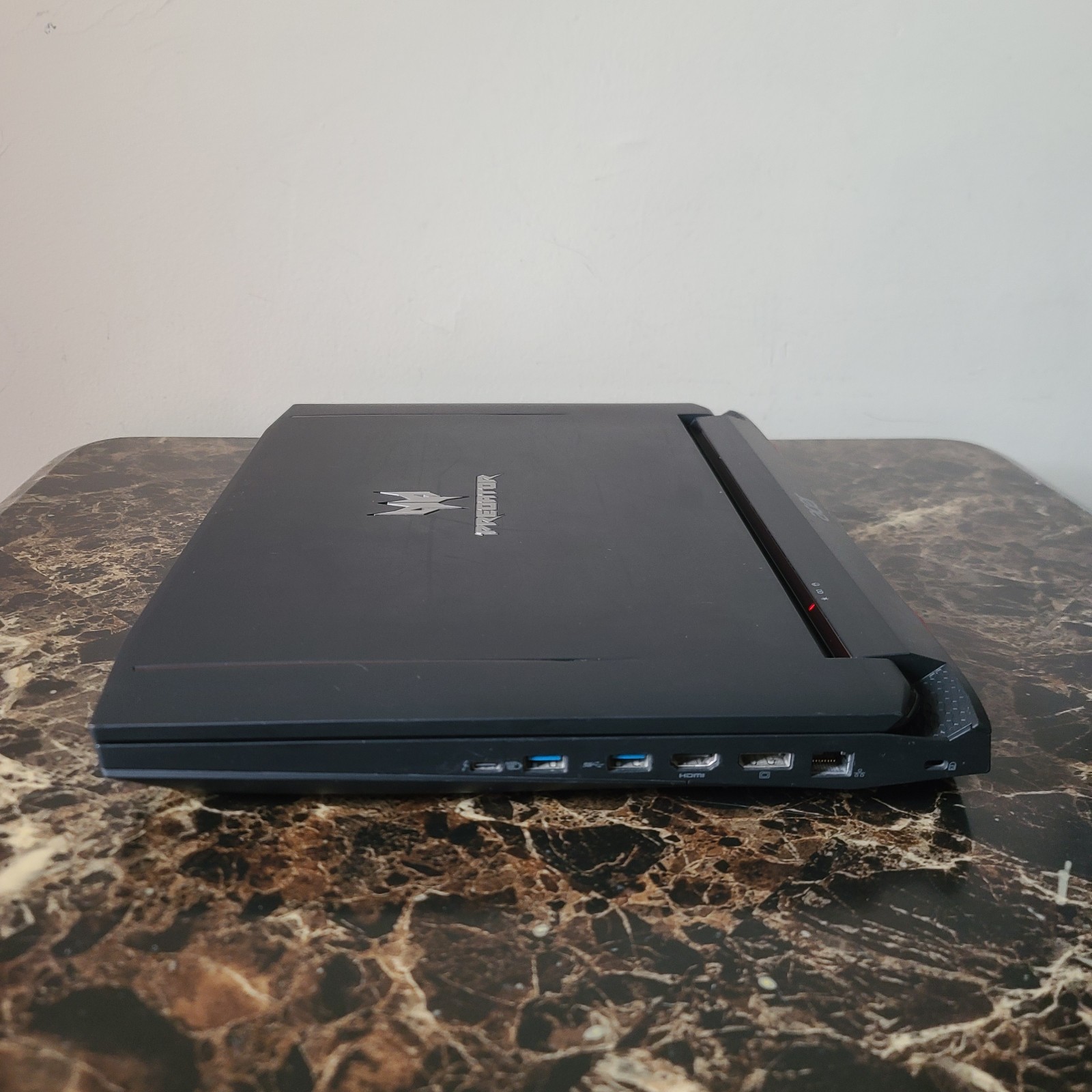 PREDATOR G9-593 GAMING LAPTOP CORE i7-7700HQ 8GB RAM GTX 1060