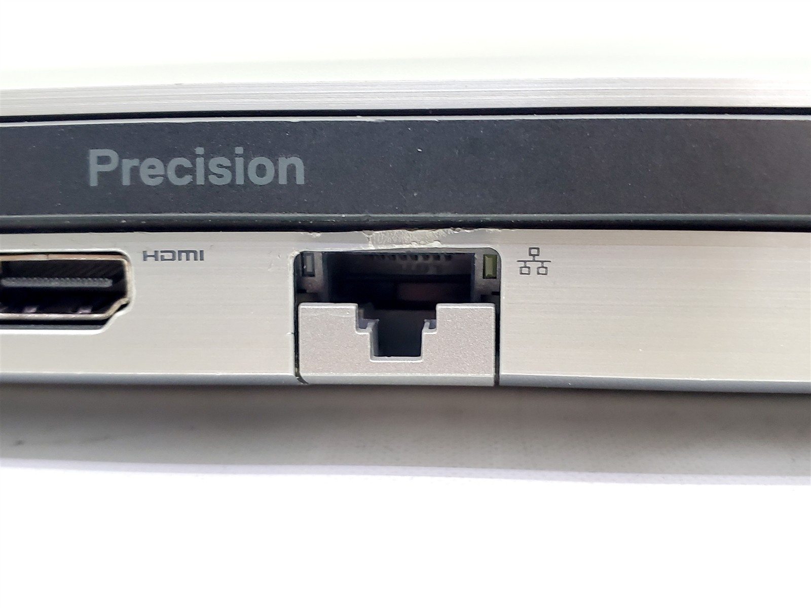 Dell Precision 7750 Xeon W-10855M 2.8-5.1Ghz T1000 24GRam 1TB NVMe Win11P *USB*