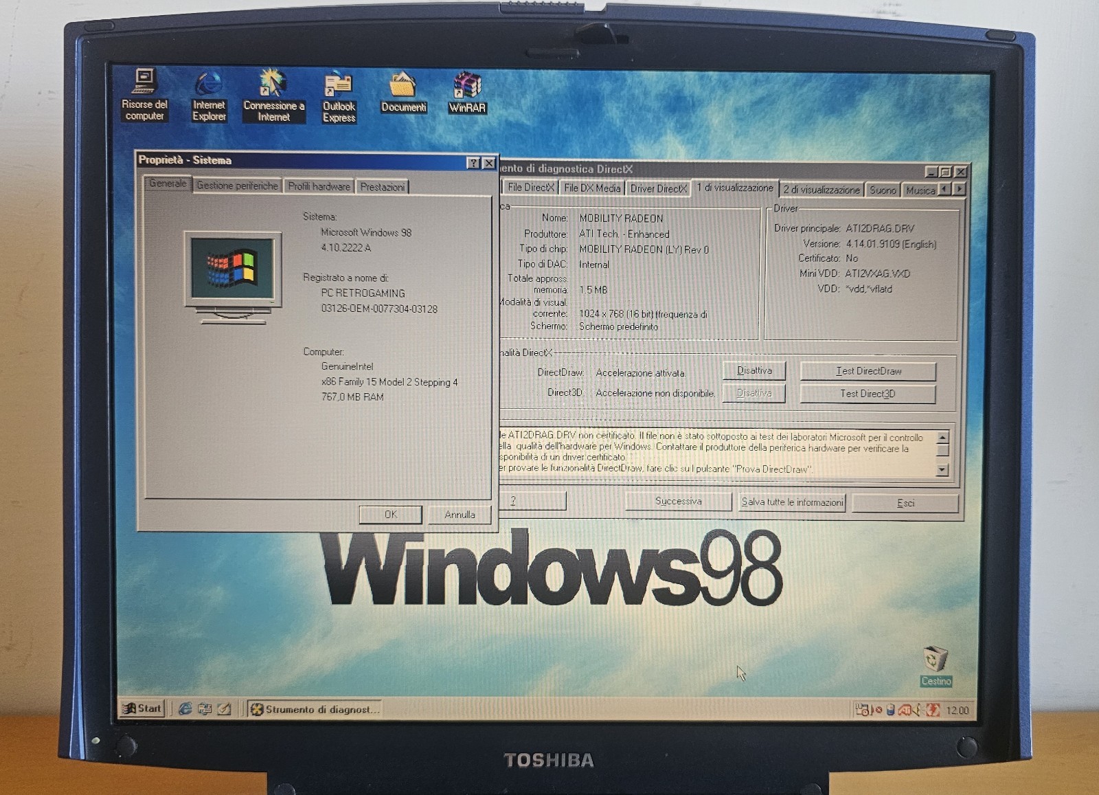 ToshibaS1900 Intel Pentium 4 Ati Radeon Windows 98/XP DualBoot PC