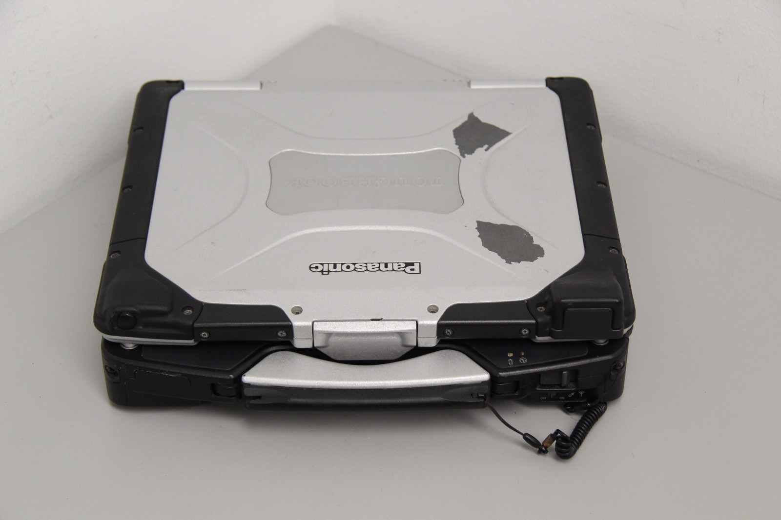 Panasonic Toughbook CF-30 13.3″ Laptop Intel Core 2 Duo L2400 1.66GHz 2GB No HDD
