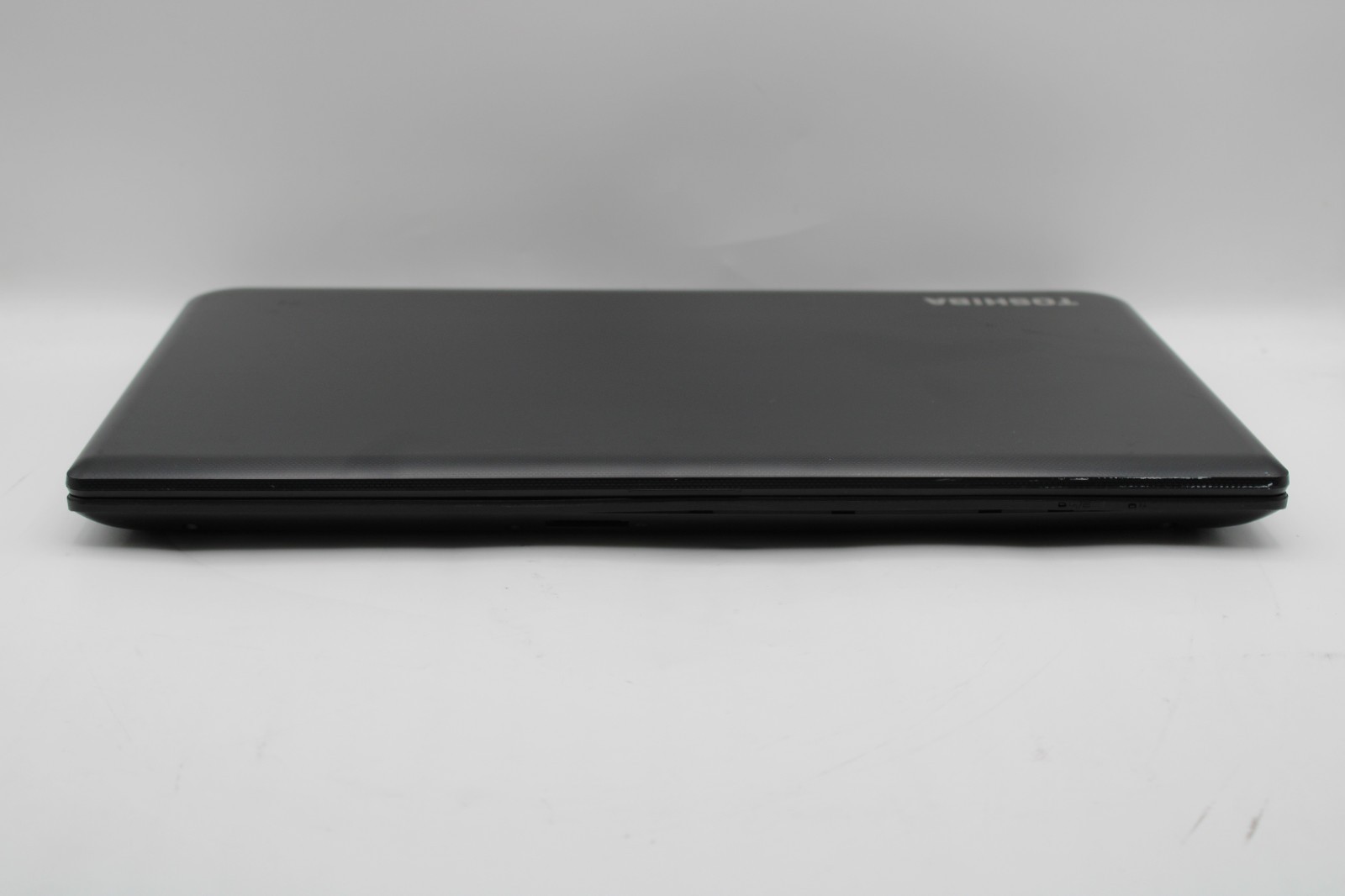 Toshiba Satellite C55t i3-4005U @ 1.7 GHz 4GB RAM 256GB SSD No OS