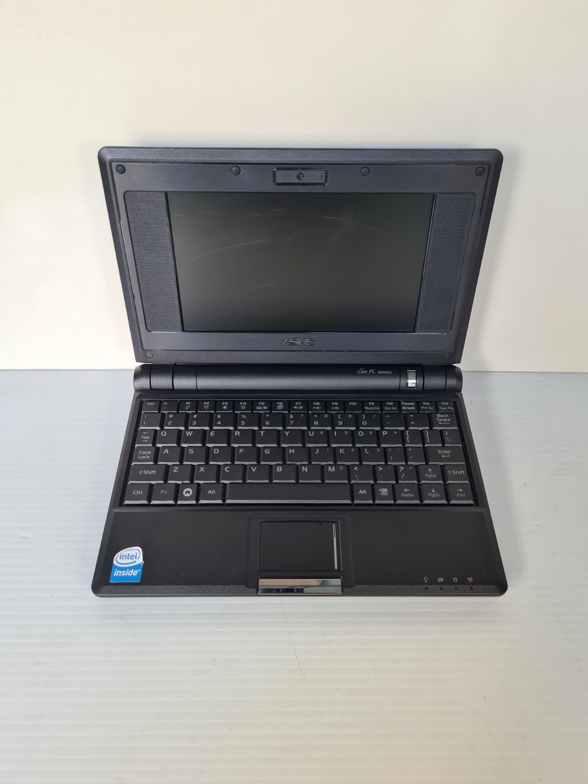 Asus Eee PC 4G 701 Mini Laptop Windows XP Notebook *Read Description*