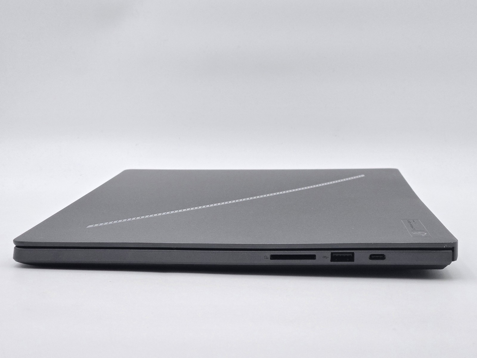ASUS ROG Zephyrus G16 GU605MI 16 OLED Ultra 9 185H 16GB 1TB RTX 4070