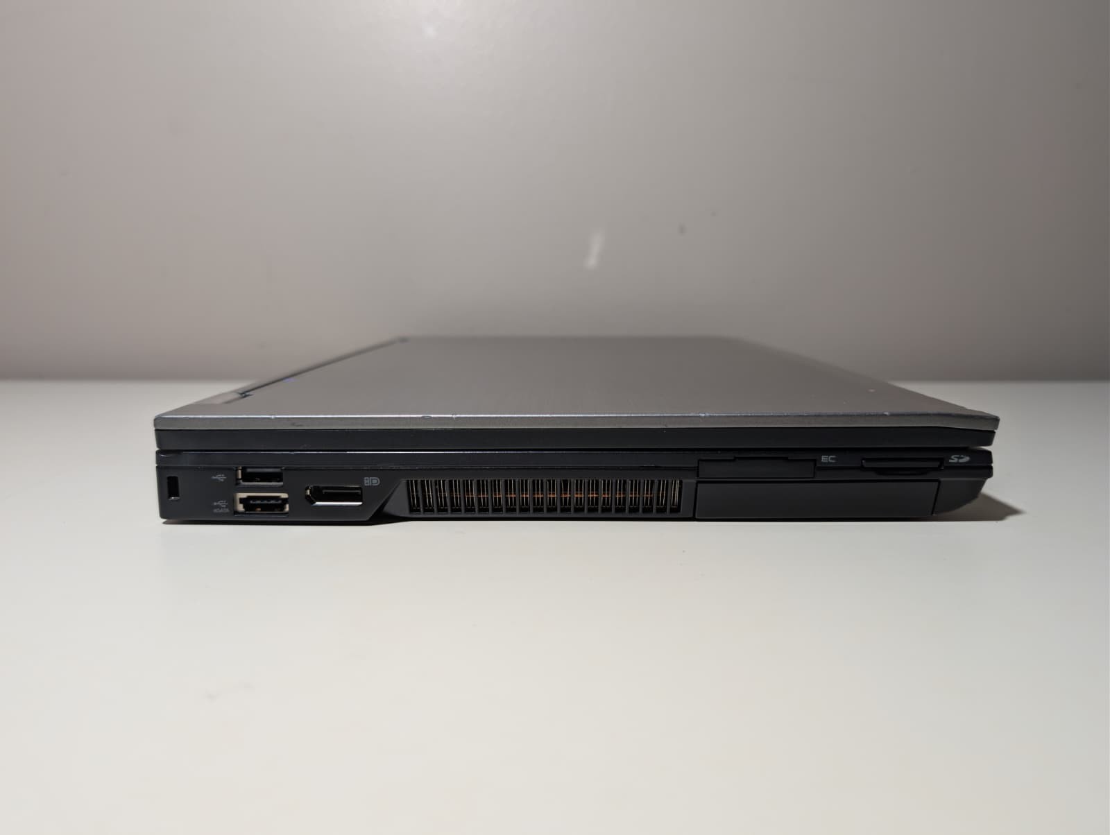 15″ Dell Latitude E6510 | i7 8GB RAM 180GB SSD | HD NVIDIA Win 7 64-Bit DVD+RW