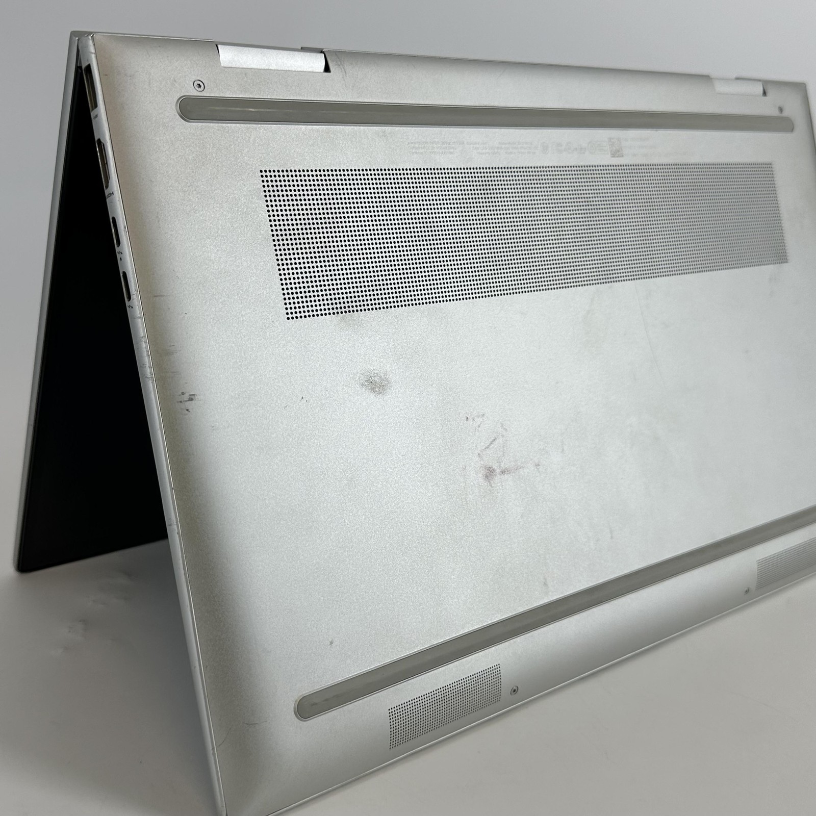 HP Envy x360 15.6 Silver FHD TOUCH 1.3 GHz i5-1235U 8GB RAM 256GB SSD Good