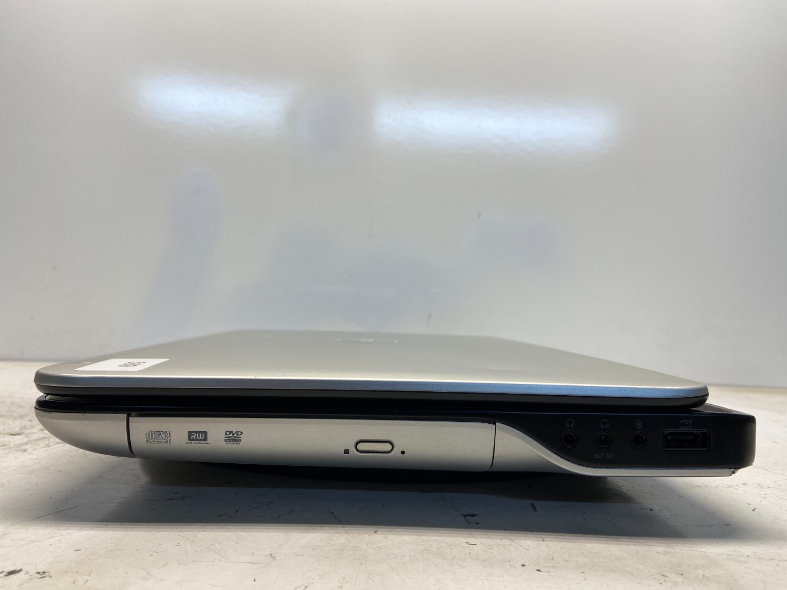 Dell XPS L702X Intel i7-2670QM 2.2GHz 8 GB NO HDD