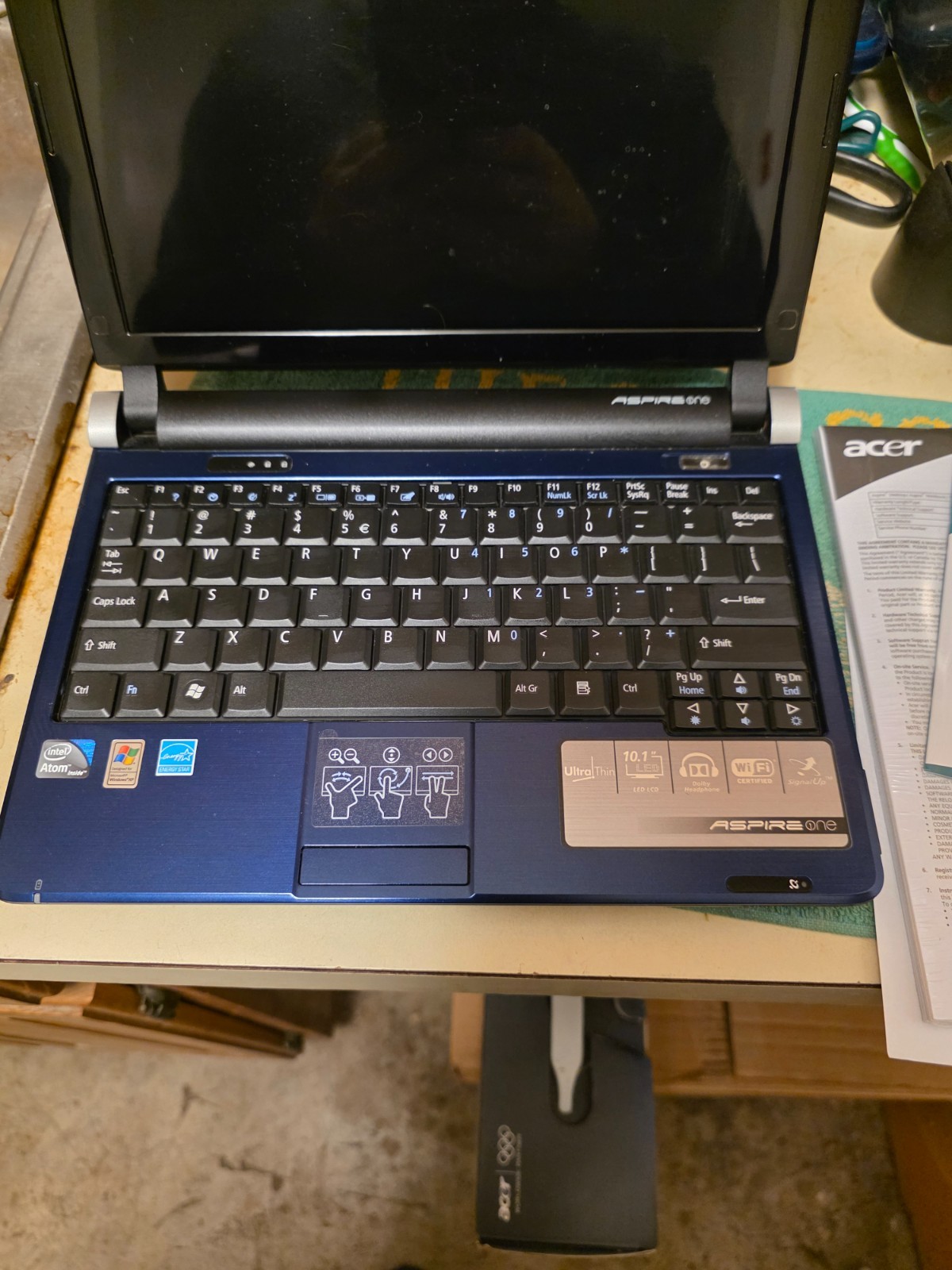 Acer Aspire One D250 KAV60 Intel Atom N270 1GB Memory 160GB HDD No Charger