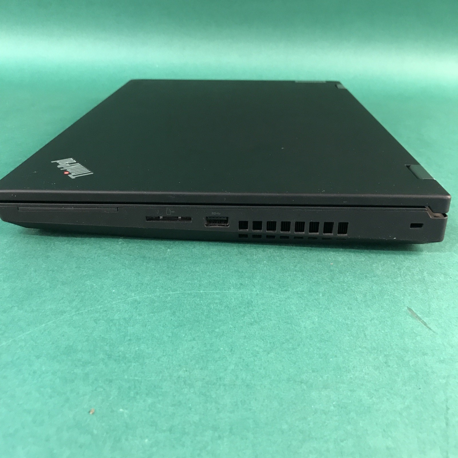 Lenovo P15 Gen 2 Thinkpad Laptop w/ intel i7-11800H @ 2.3GHz 32GB RAM 1TB Win11