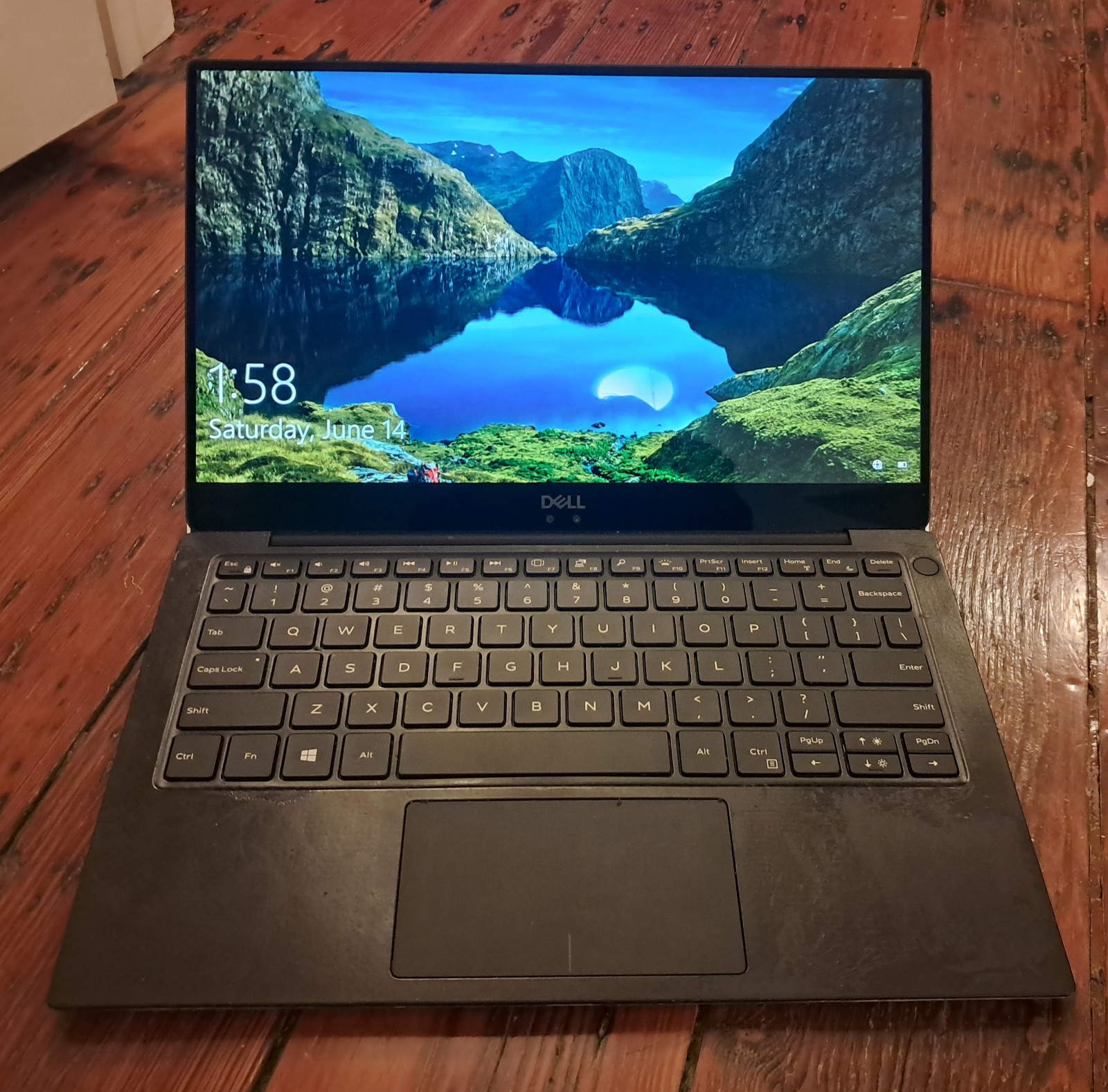 Dell XPS 13 9370 13.3″ UHD Touch Laptop i7-8550U 16GB RAM – SSD Not Included!