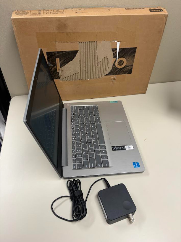 Lenovo IdeaPad 3 i3-1115G4 4GB 128GB BT5 WiFi6 14F W11 81X700FGUS (Used Good)