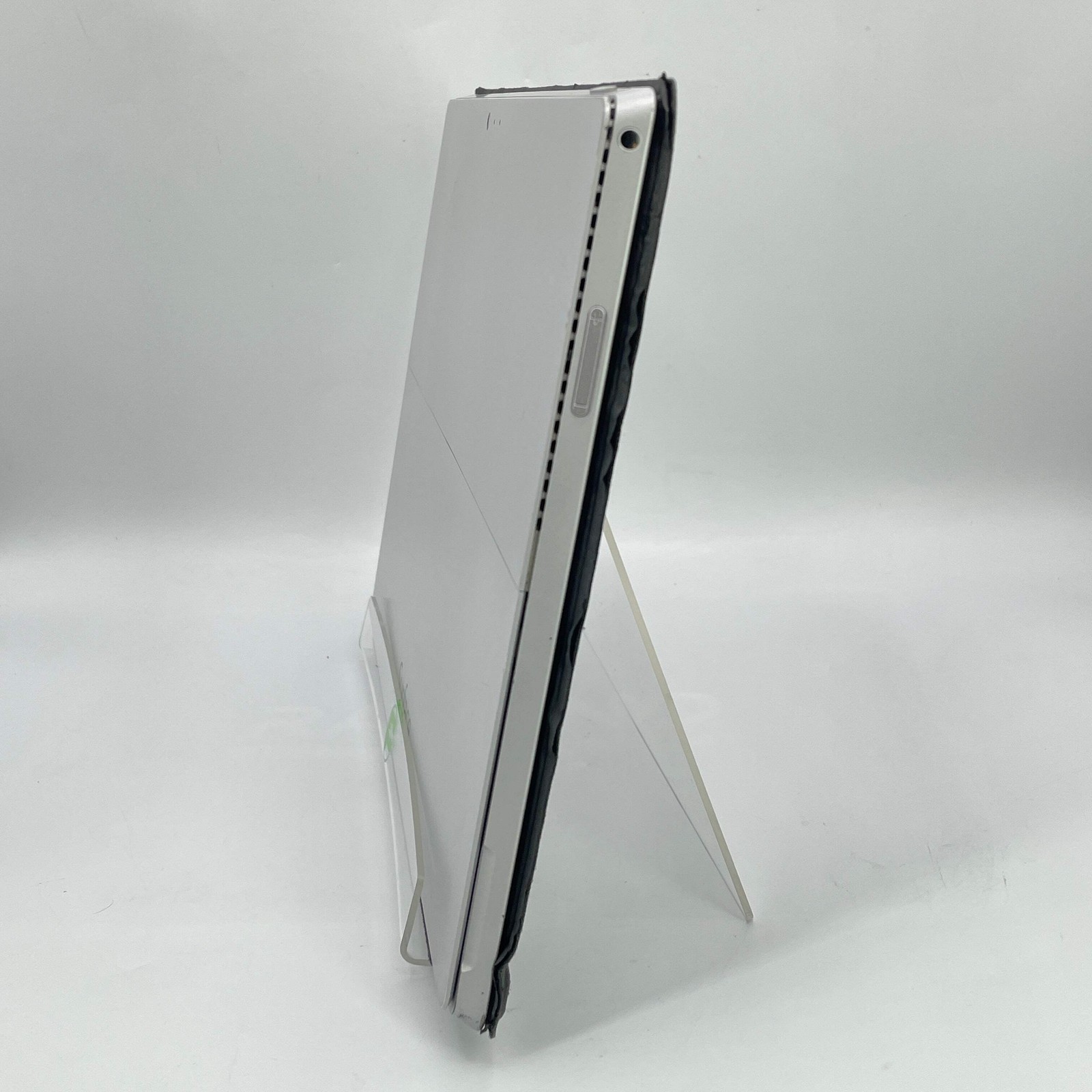 Broken Microsoft Surface Pro 3 1631 12″ i7-4650U 2.3GHz 8GB RAM 512GB SSD Read
