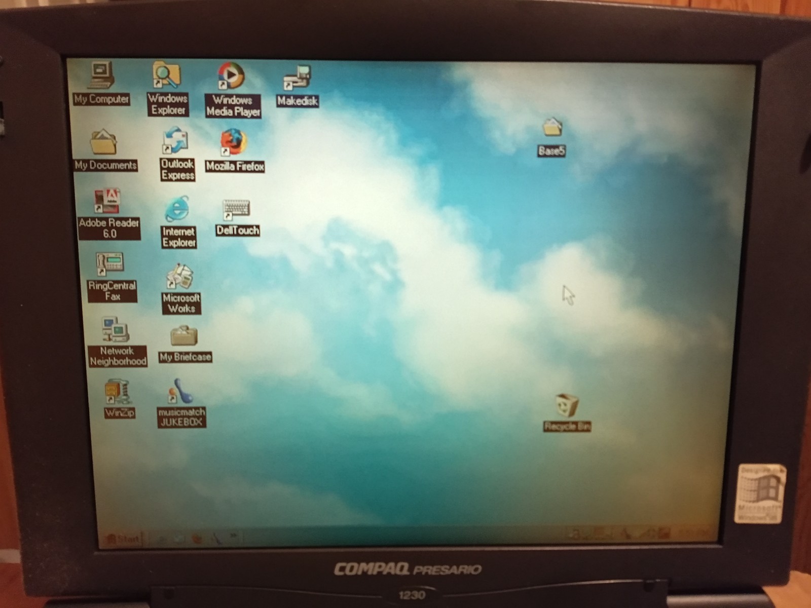 Vintage Compaq Presario 1230 Laptop