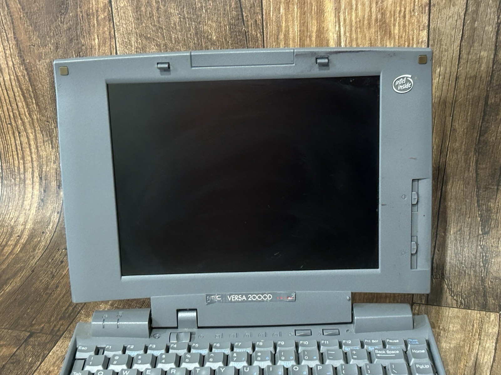 NEC Versa 2000D Laptop For Parts As Is PC-6010-41301W Vintage