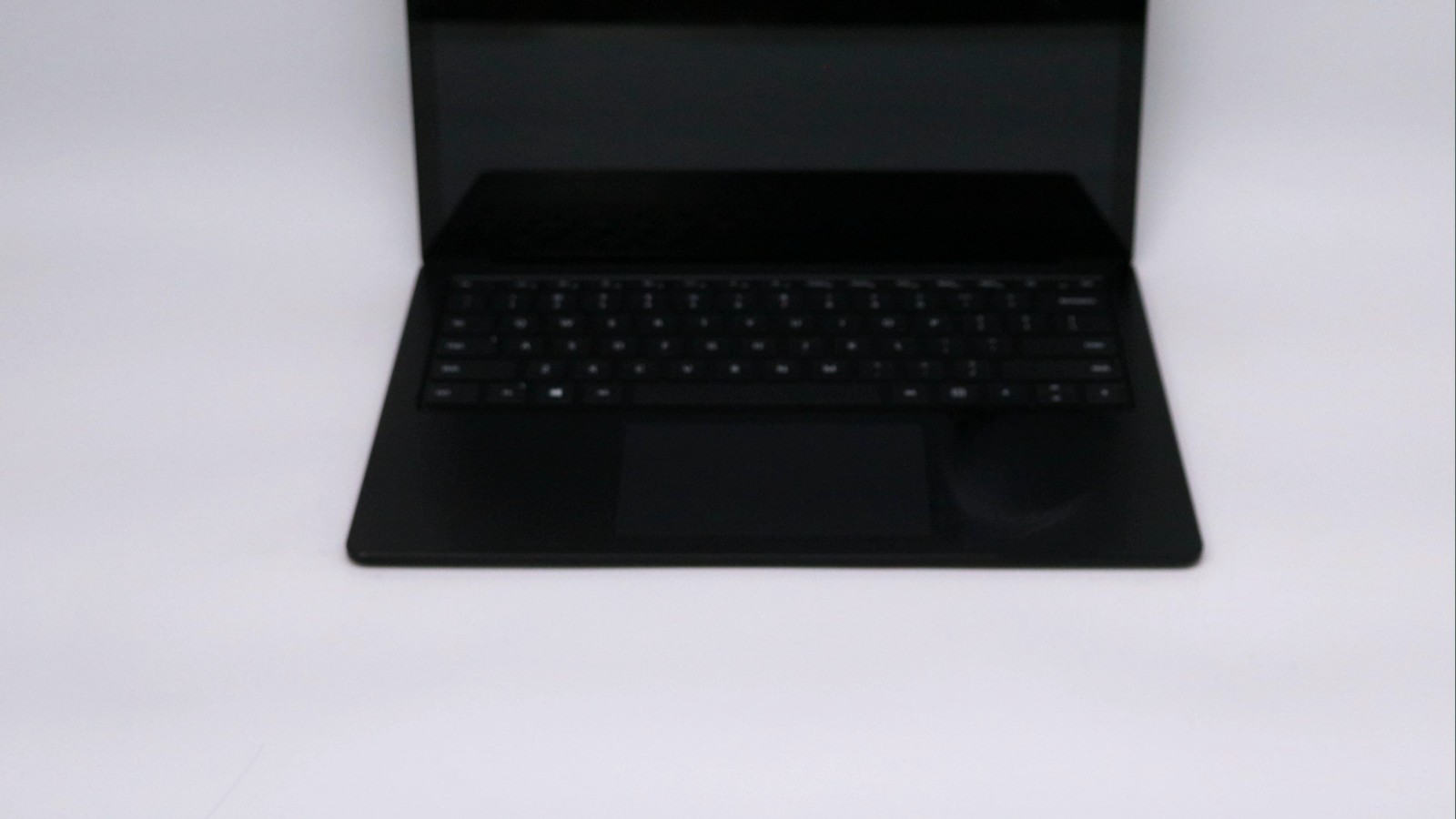 Microsoft Surface Laptop 3 14″ i7-1065g7 16GB 512GB – Fair READ DESC