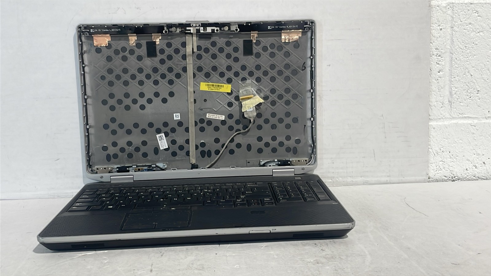Dell P19F P19F001 15.6″ Laptop No LCD Screen Battery HDD For Parts Or Repair