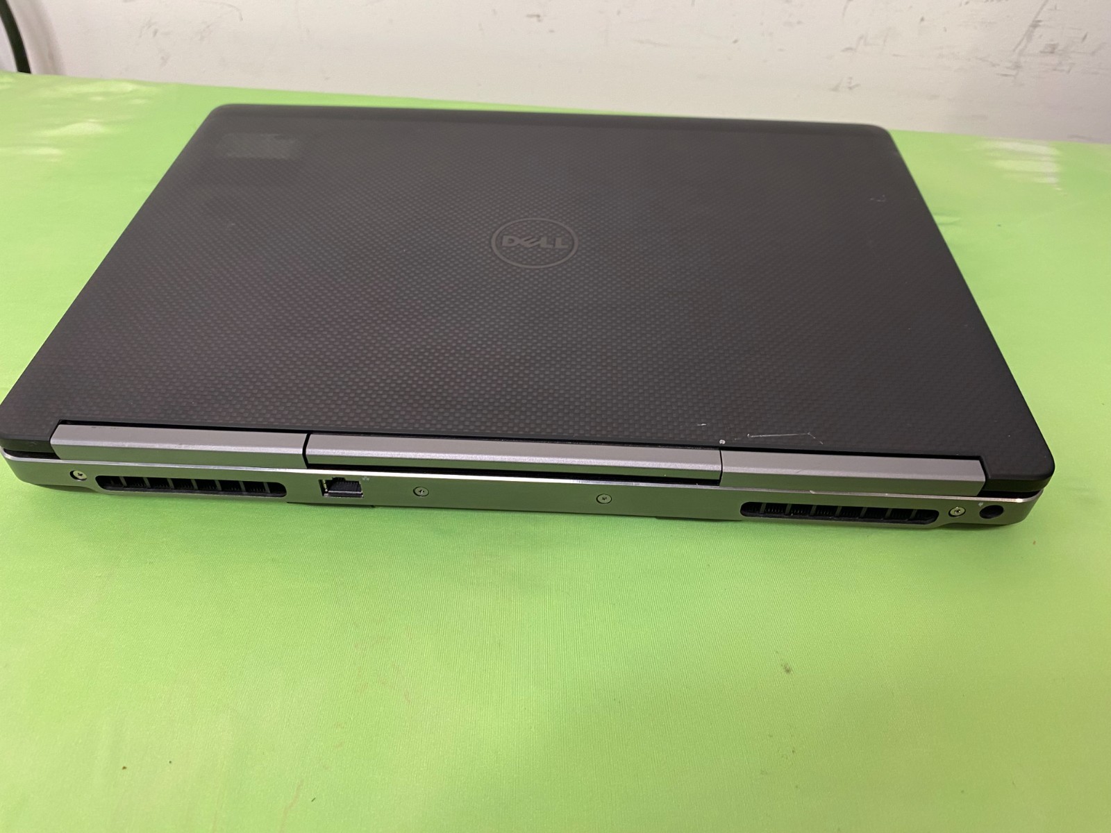 DELL PRECISION 7520 i7-6820HQ 2.70GHz 20GB RAM 256GB SSD QUADRO M2200 WIN 11 PRO