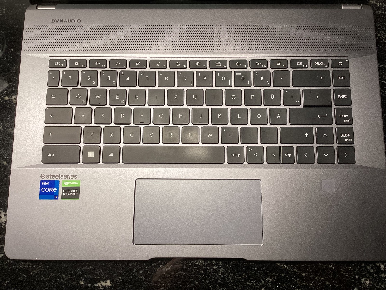 MSI Creator Z16 A12UET-033,| 16 inch, No Touch, i7-12700H, RTX3060 | 16/1TB SSD