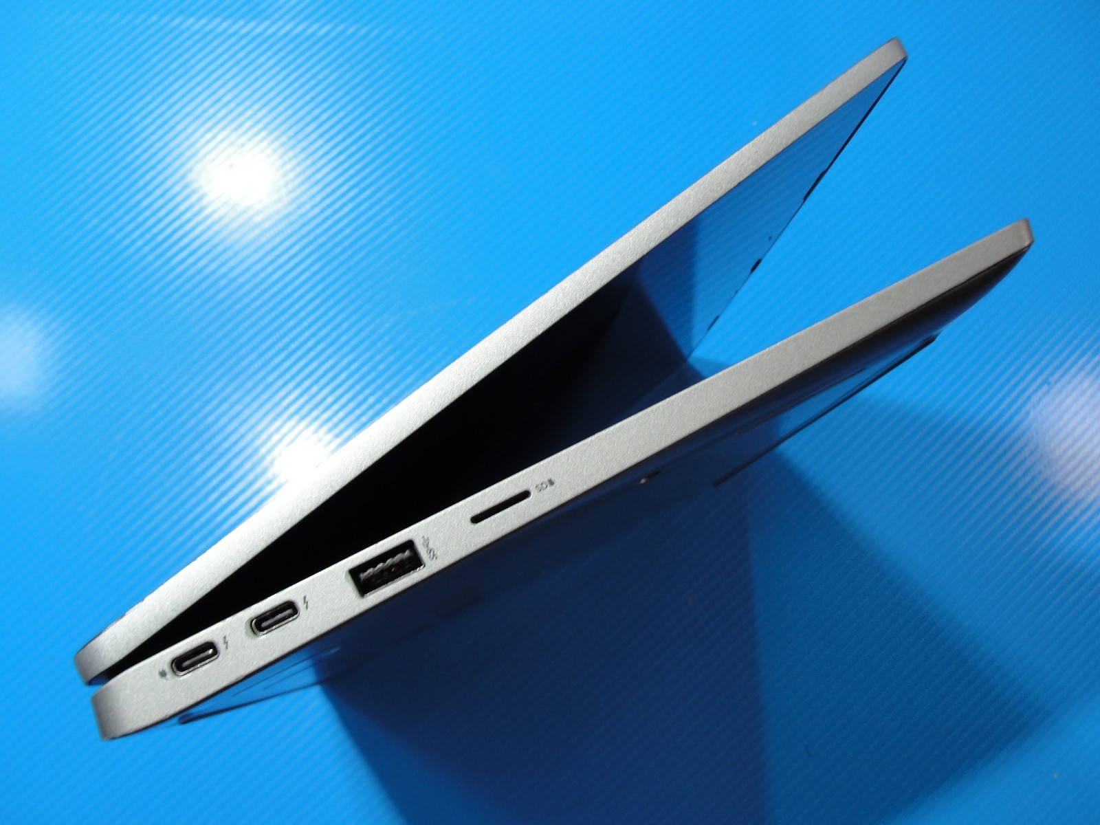 Dell Latitude 5320 13.3″Touch Intel Core i7-1185G7 3.0GHz 32GB RAM 512GB SSD +PA