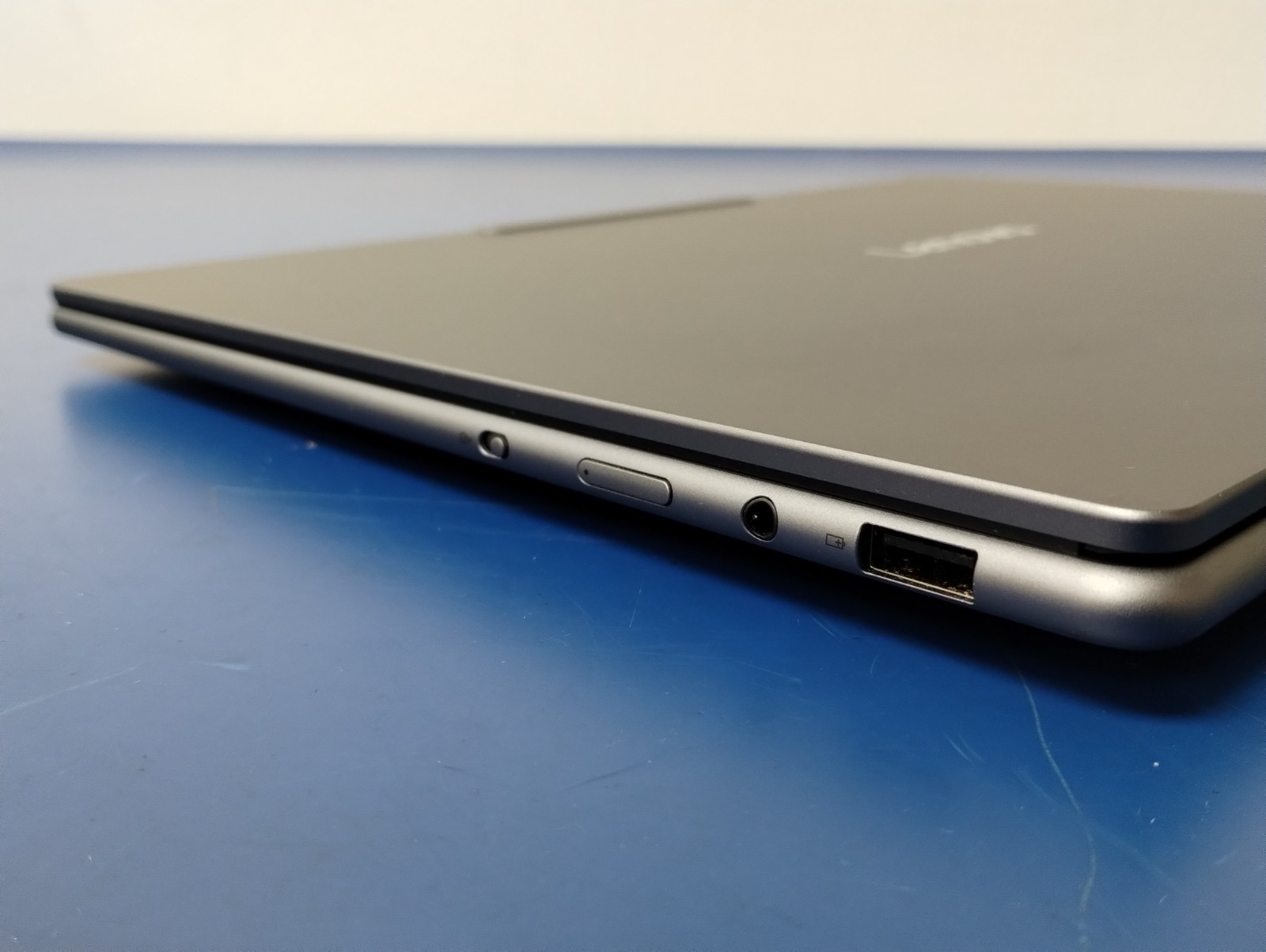 Lenovo Slim 7 14ILL10, Intel Core Ultra 7, 2.20 GHz, 32 GB RAM, 1 TB NVMe