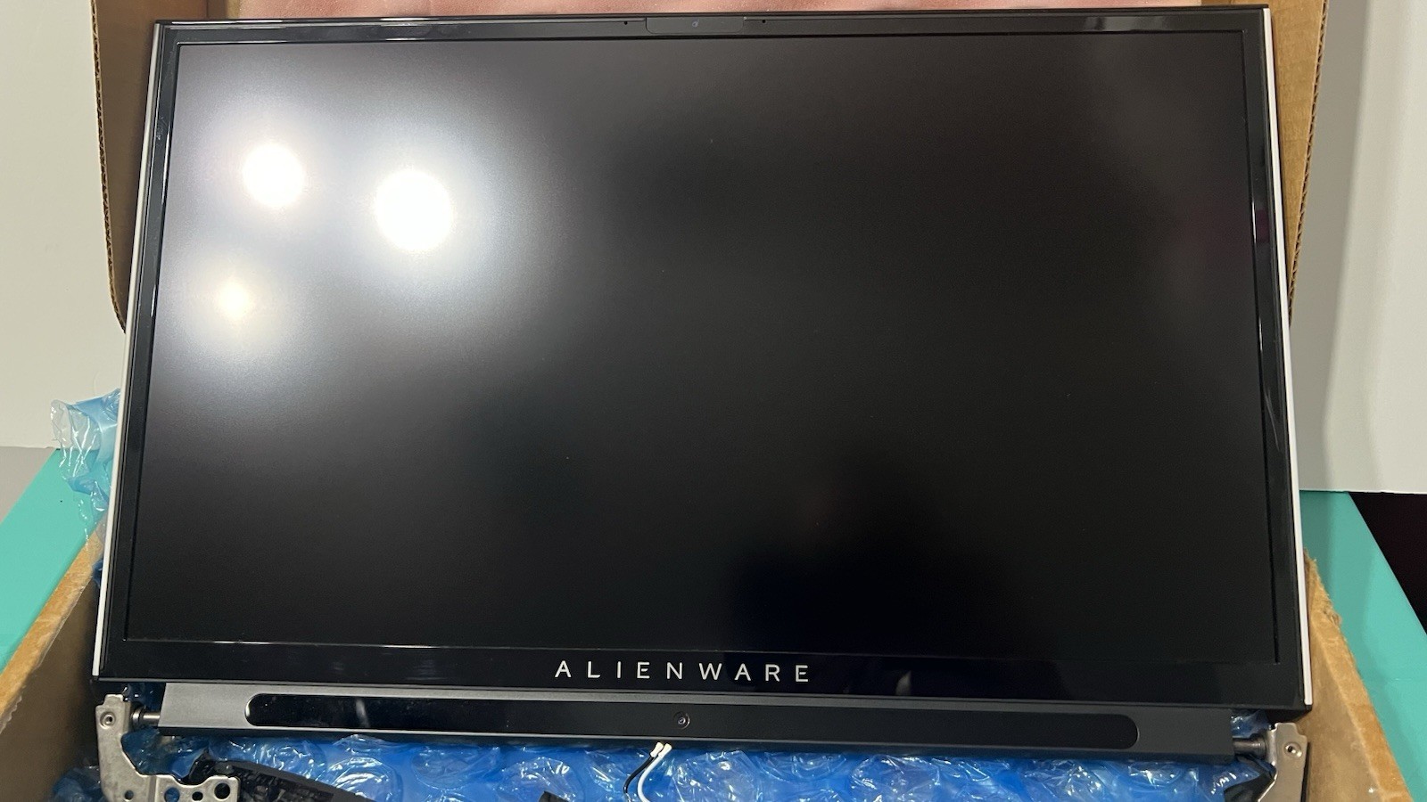 Alienware Area-51m R2 | i9-10900K RTX 2080 Super | 2TB SSD | 144hz 1080P | 32 GB