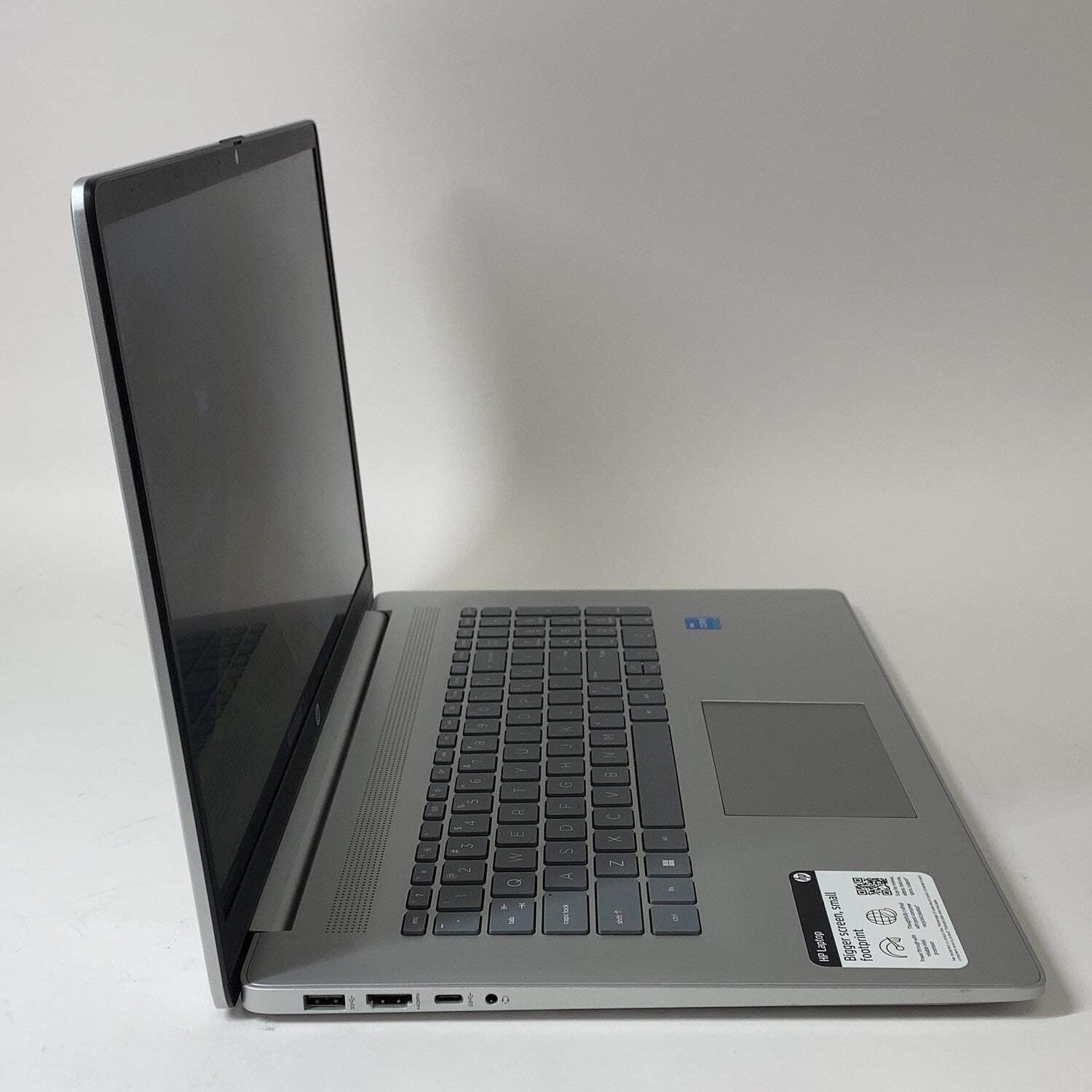 HP Laptop 17-CN2083DX 17.3″ i3-1215U 1.2GHz 8GB RAM 256GB SSD