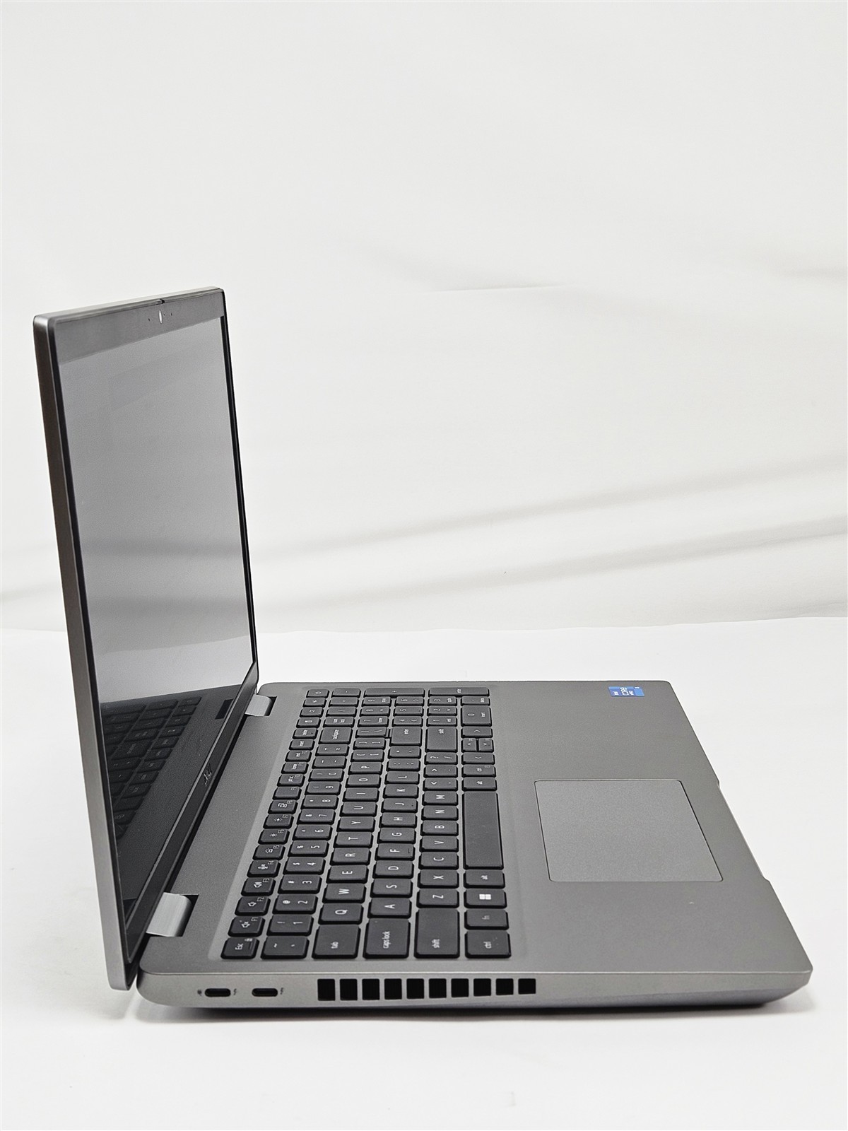 Dell Latitude 5521 Intel Core i5-11500H 8GB 256GB SSD 15.6″ Intel UHD Graphics