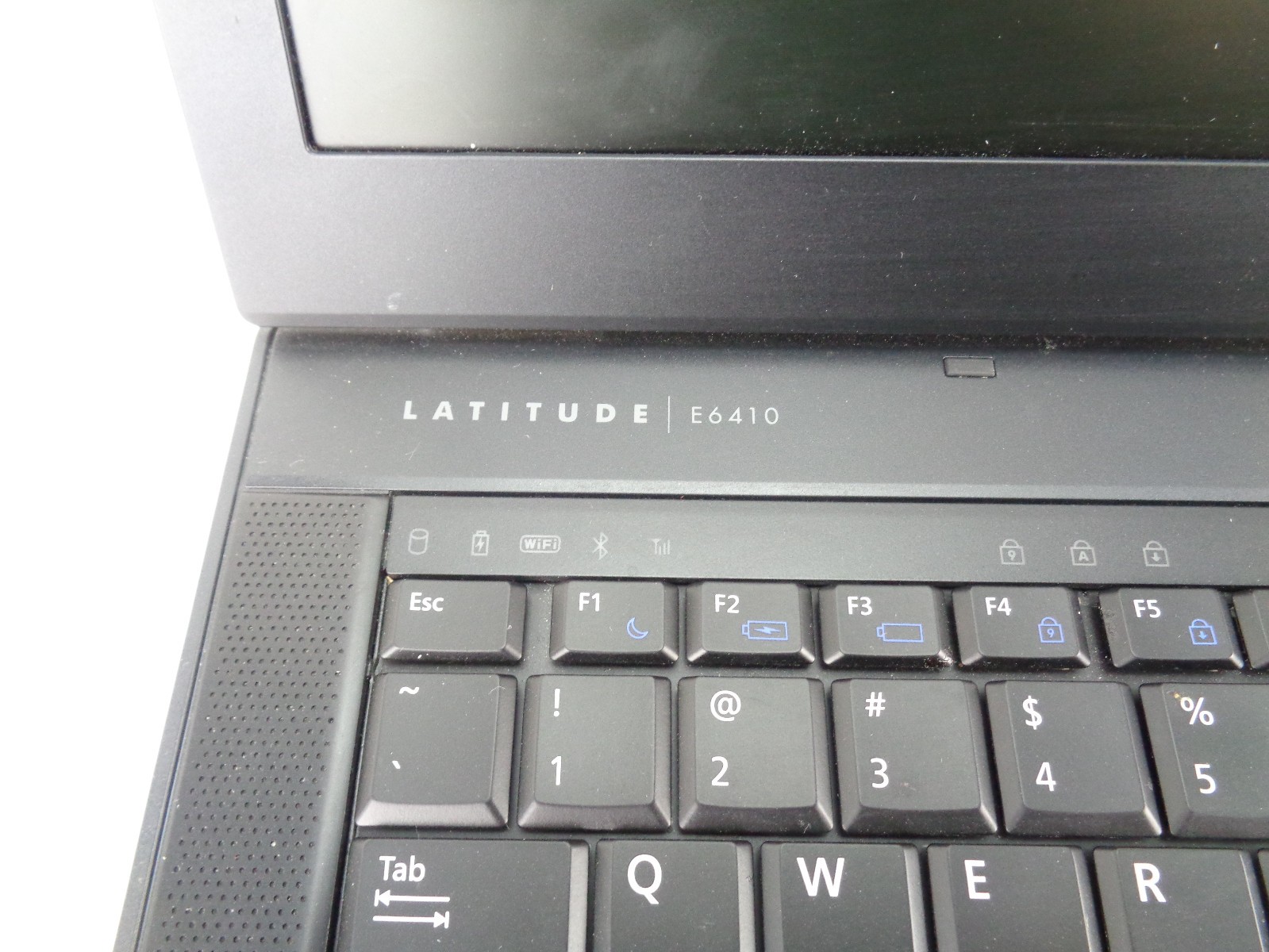 Dell Latitude E6410 Laptop Computer 4GB RAM Intel Core i5 M560 CPU 2.67 NO HDD