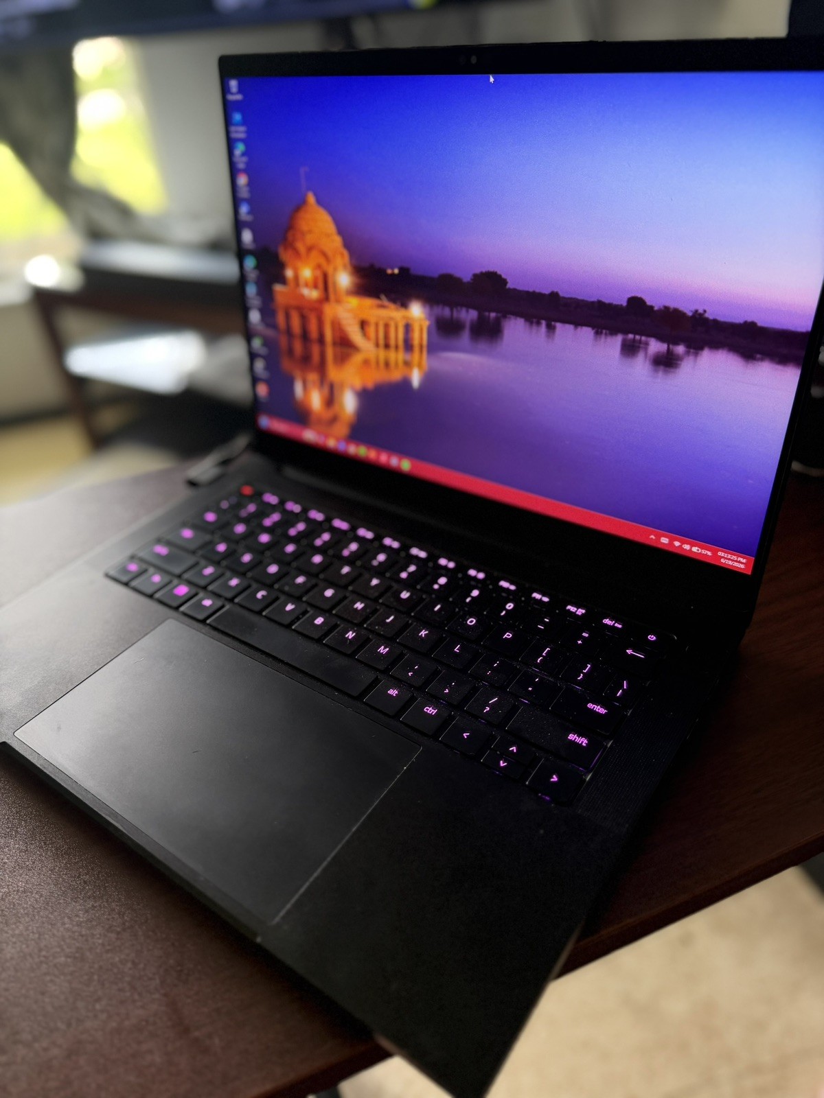 2023 Razer Blade 14 RZ09-0482 Ryzen 9 7940HS Radeon RTX 4070 16GB 1TB QHD+ 240Hz
