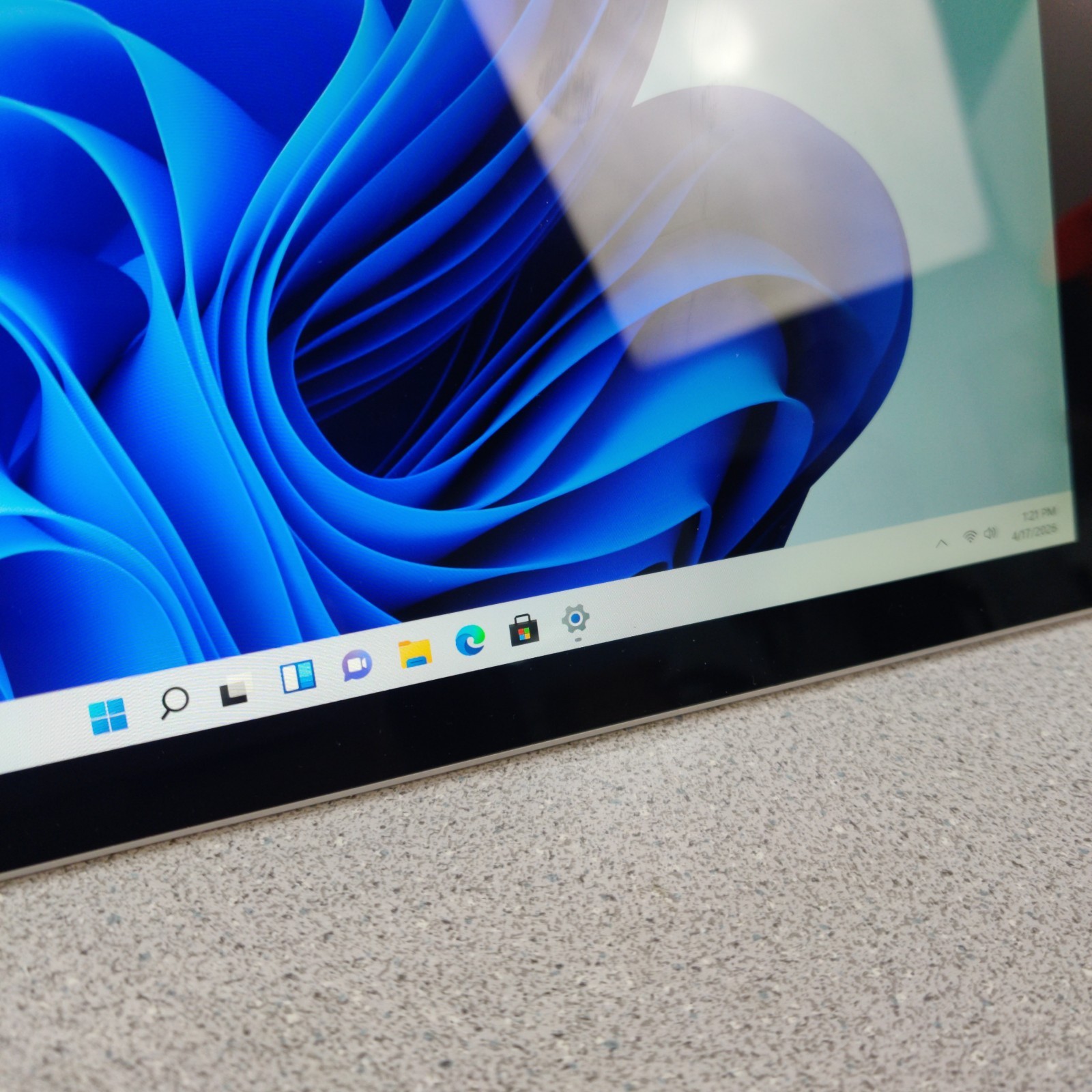 Microsoft Surface Pro 1796 i5-7300U 4GB 128GB Win11Pro NO KEYBOARD – FOR PARTS