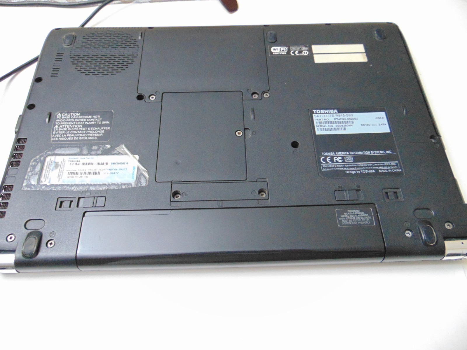 Toshiba Satellite R845-S80 Laptop i3-2310M 2.10GHZ 14″ 4GB 750GB DVD Windows 7